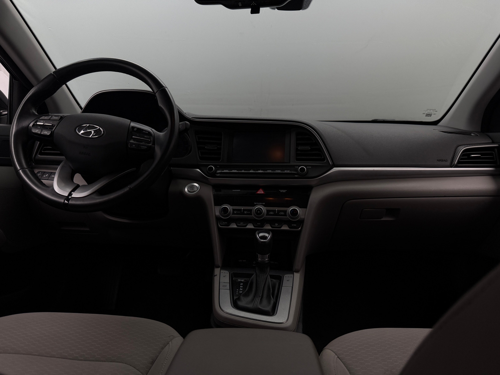 Thumbnail: 2019 Hyundai Elantra - 3