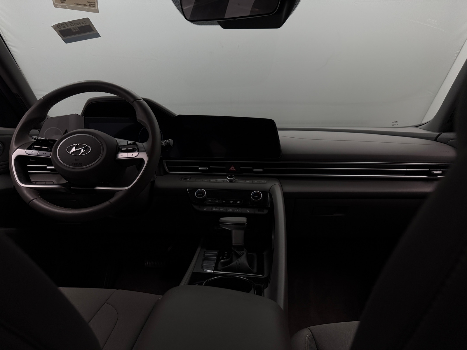 Thumbnail: 2023 Hyundai Elantra - 3
