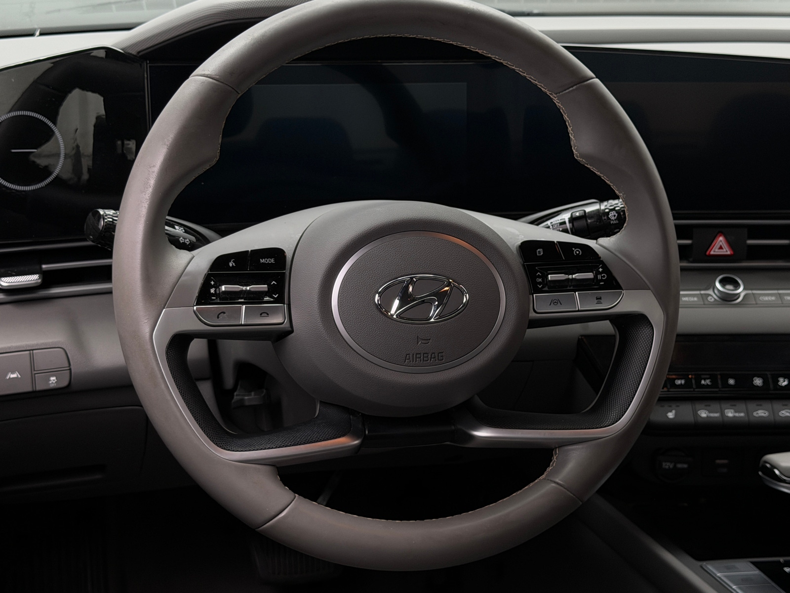 Thumbnail: 2023 Hyundai Elantra - 5