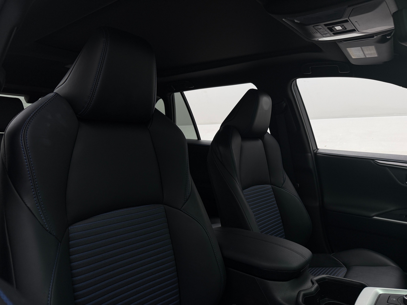 Thumbnail: 2022 Toyota RAV4 - 2