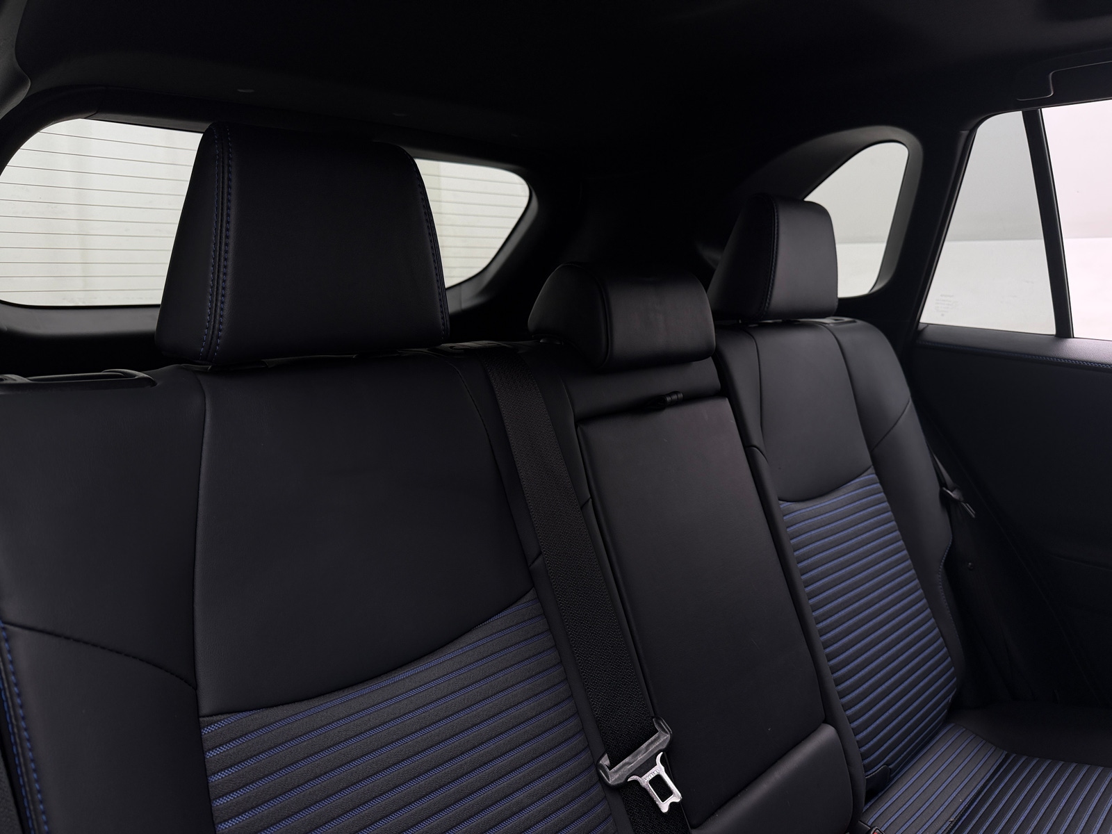 Thumbnail: 2022 Toyota RAV4 - 6