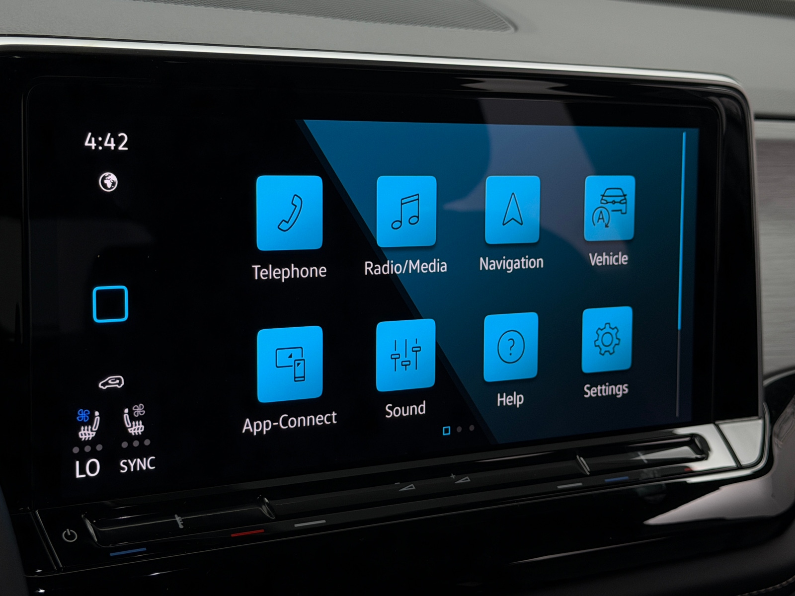 Thumbnail: 2026 Volkswagen Atlas - 4