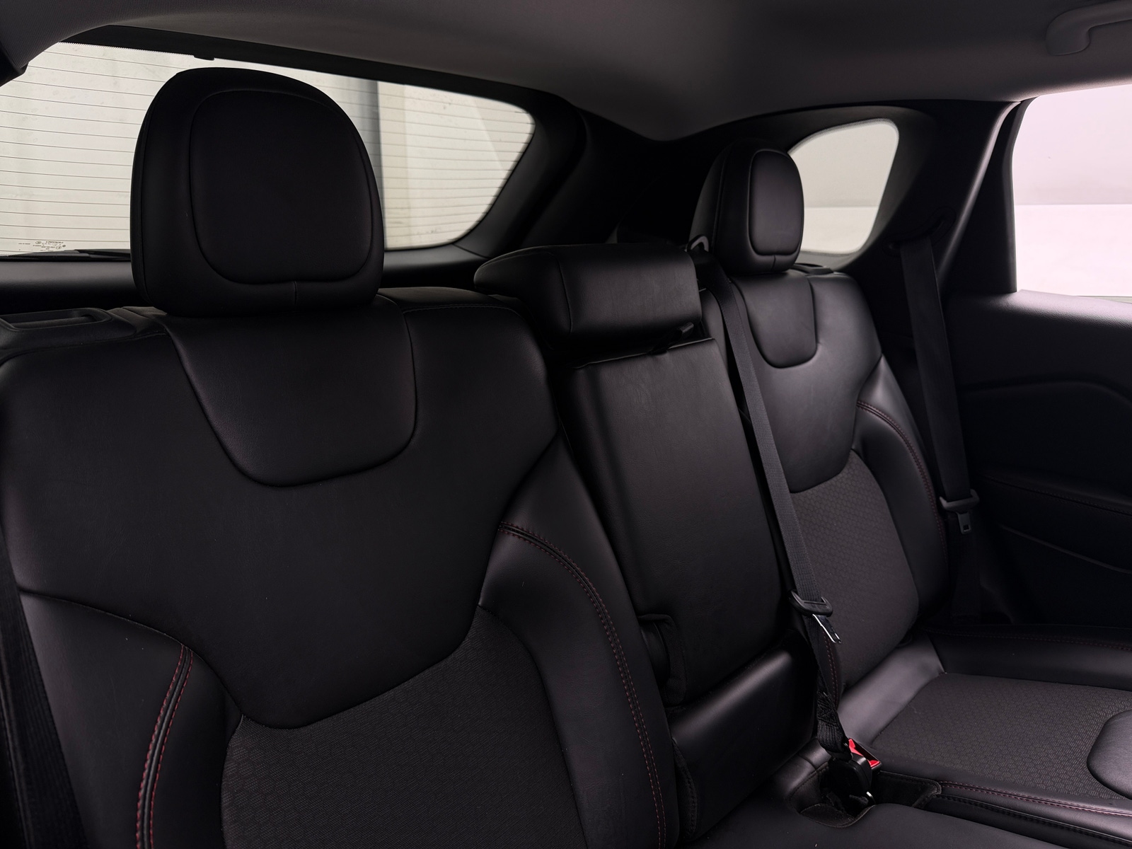 Thumbnail: 2019 Jeep Cherokee - 6