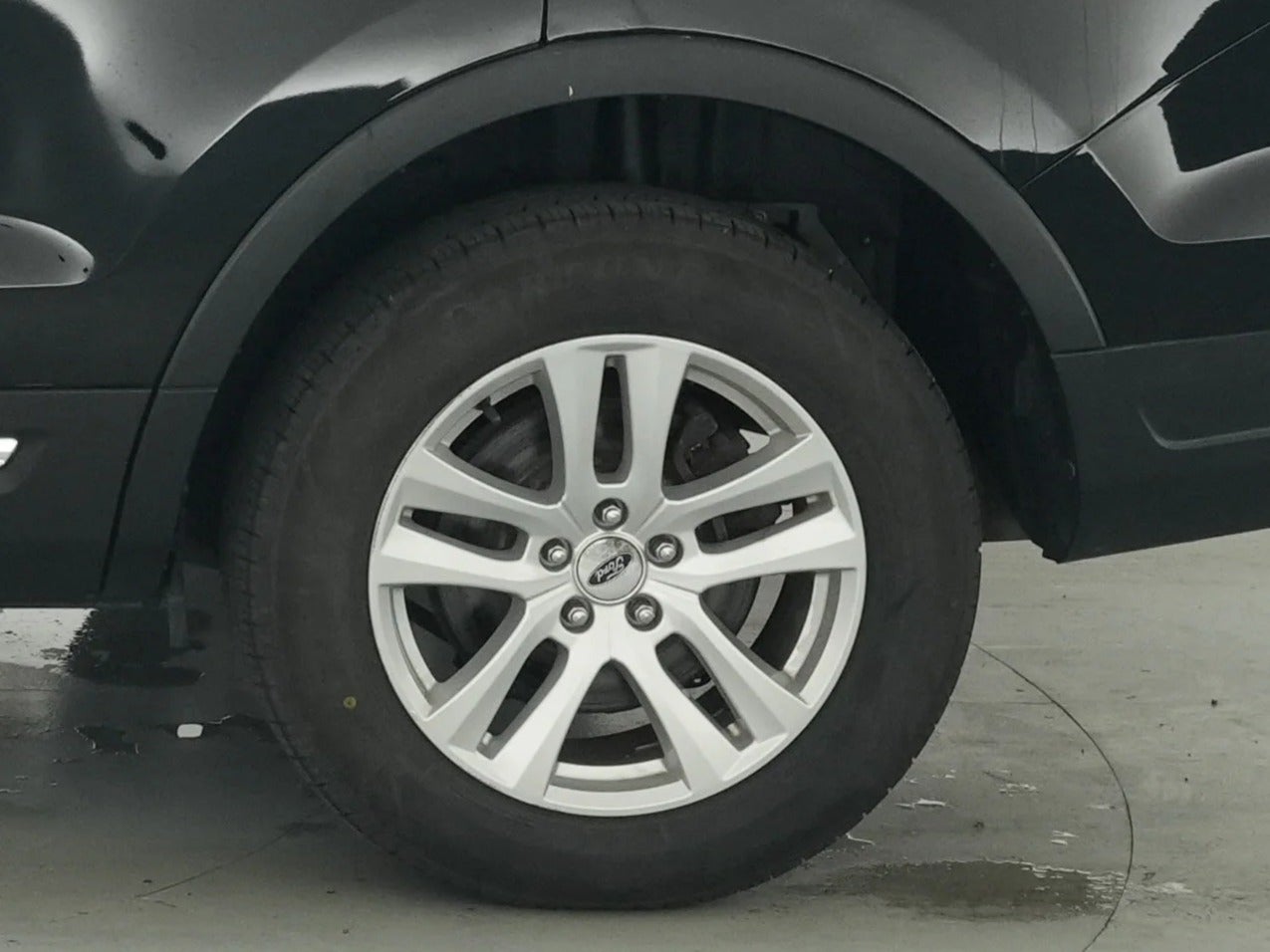 2018 Ford Explorer XLT - Photo 17