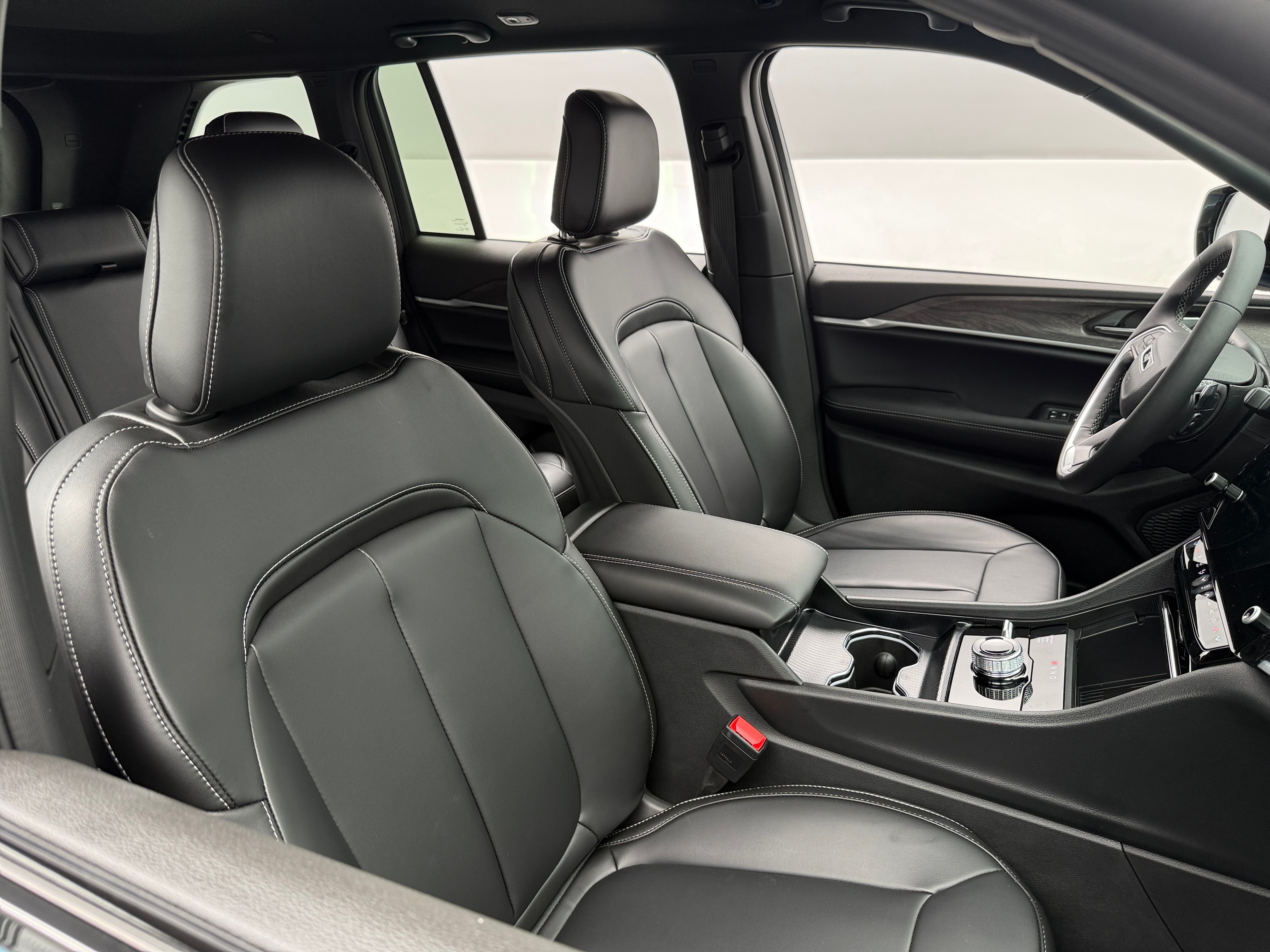 2027 Jeep Grand Cherokee