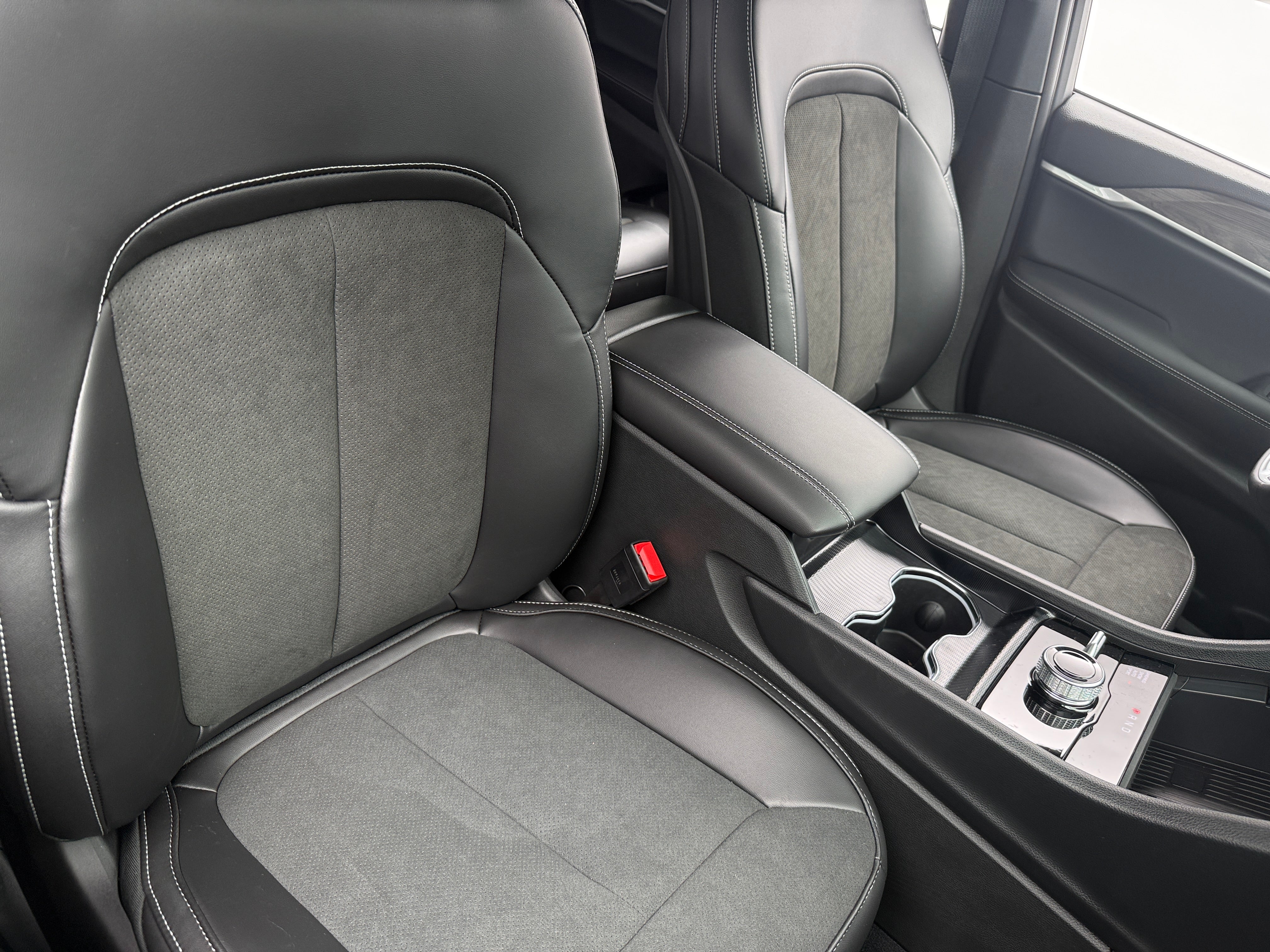 2027 Jeep Grand Cherokee