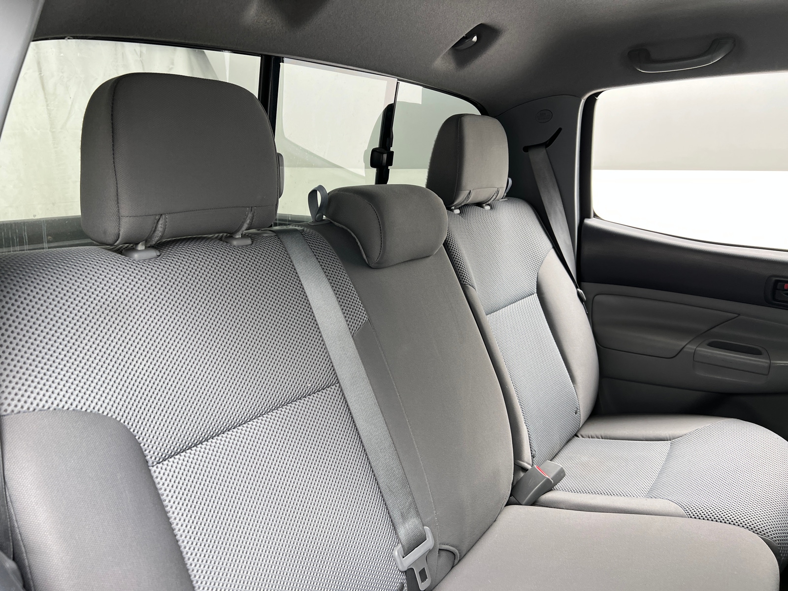 Thumbnail: 2015 Toyota Tacoma - 6