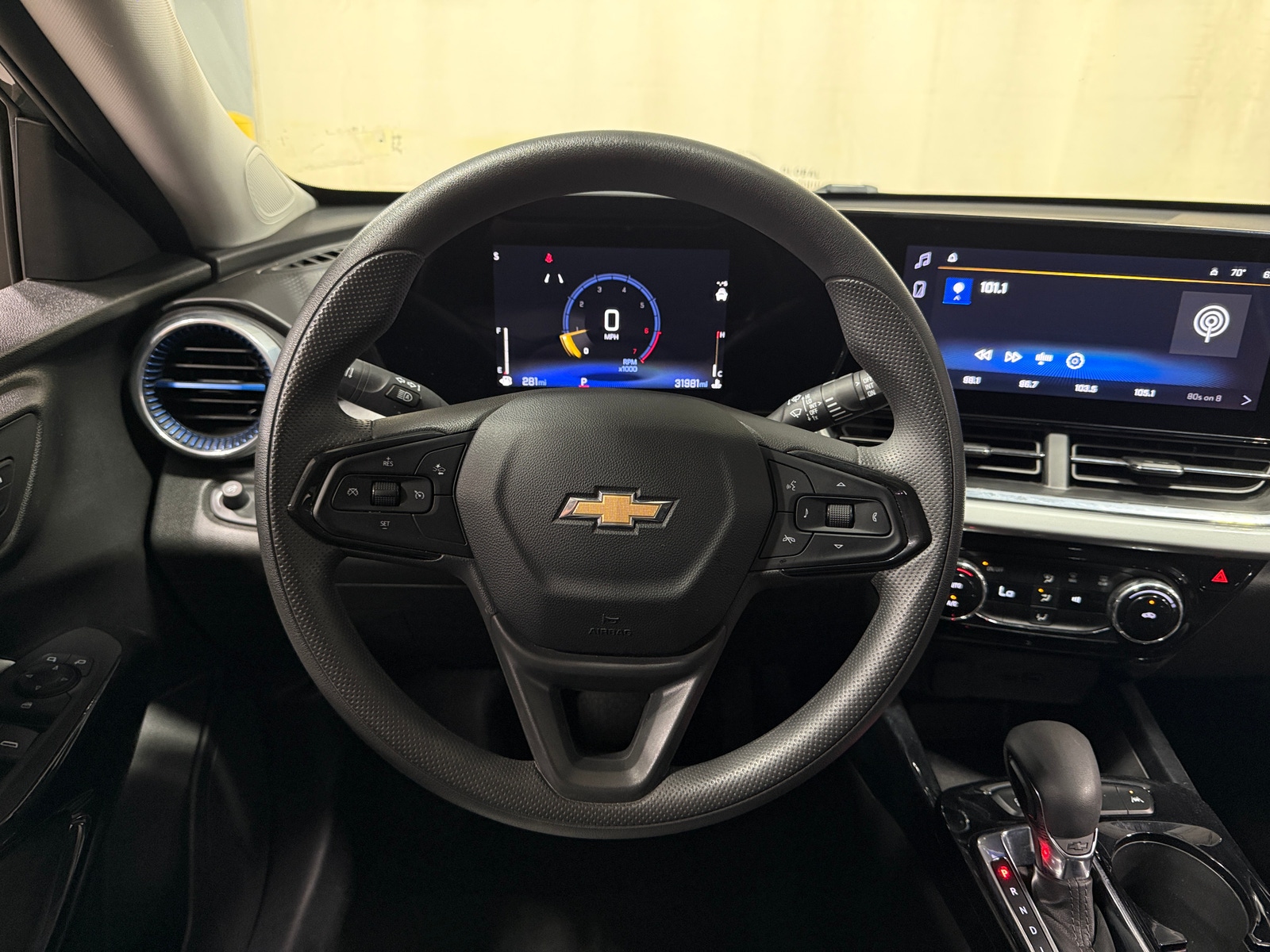 Thumbnail: 2025 Chevrolet Trax - 4
