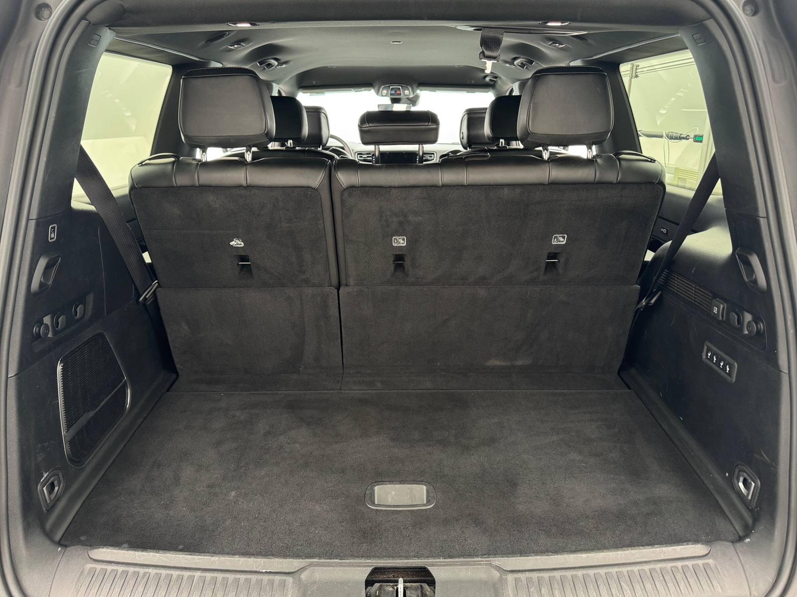 Thumbnail: 2024 Jeep Wagoneer - 6