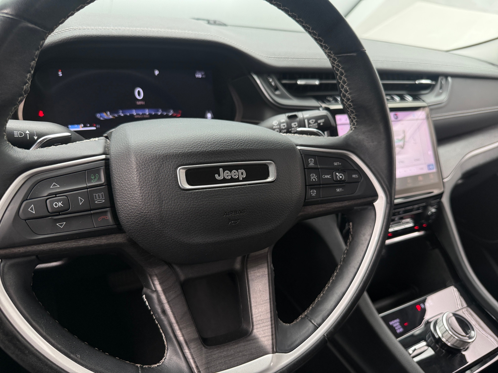 Thumbnail: 2022 Jeep Grand Cherokee L - 4