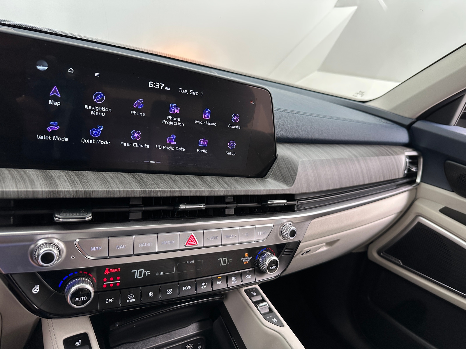 Thumbnail: 2024 Kia Telluride - 3