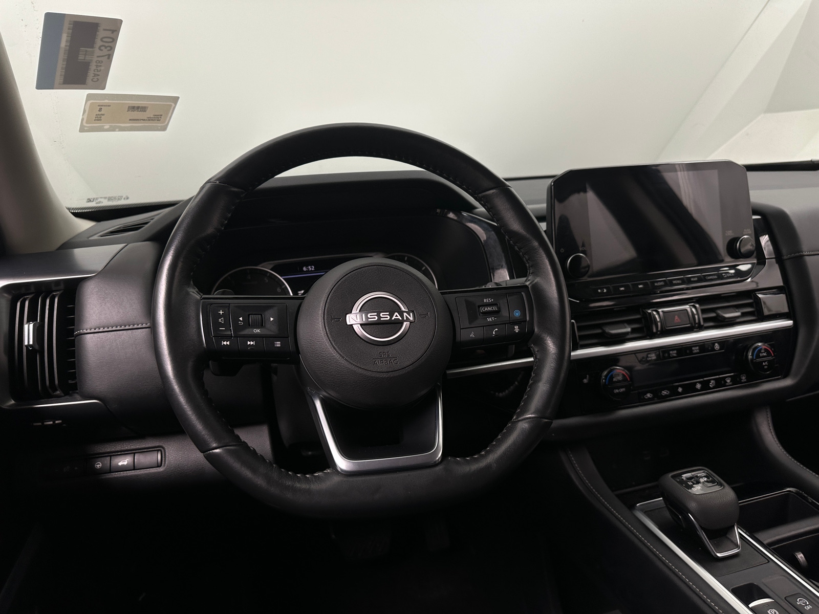 Thumbnail: 2023 Nissan Pathfinder - 4