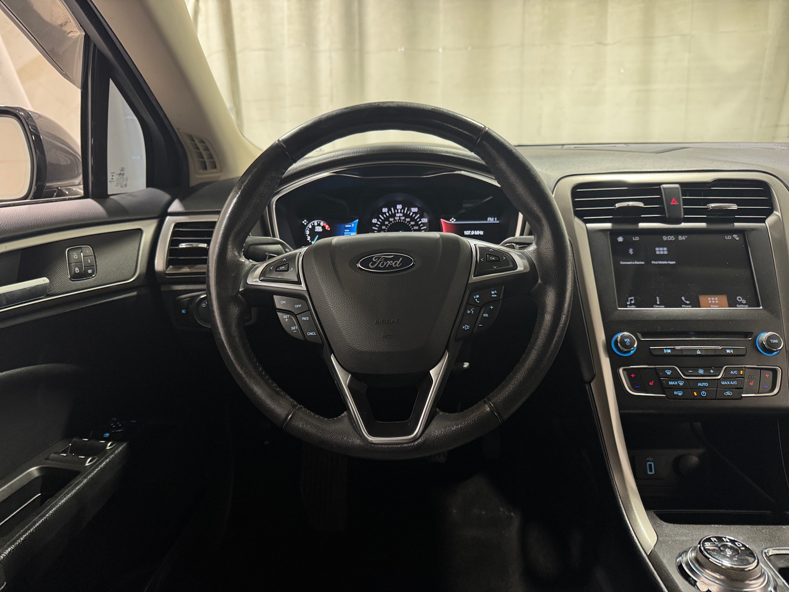 Thumbnail: 2017 Ford Fusion - 4
