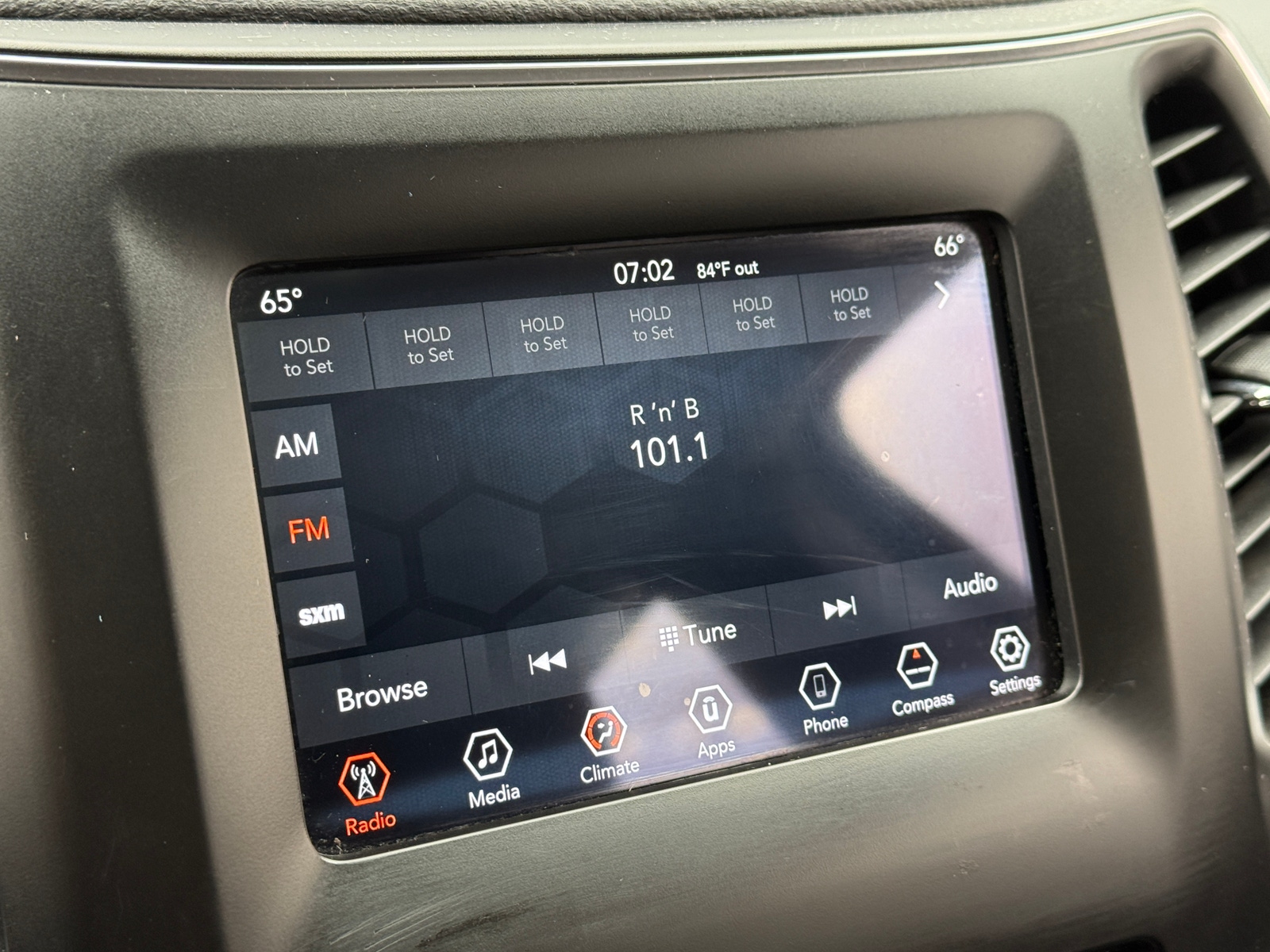 Thumbnail: 2019 Jeep Cherokee - 4