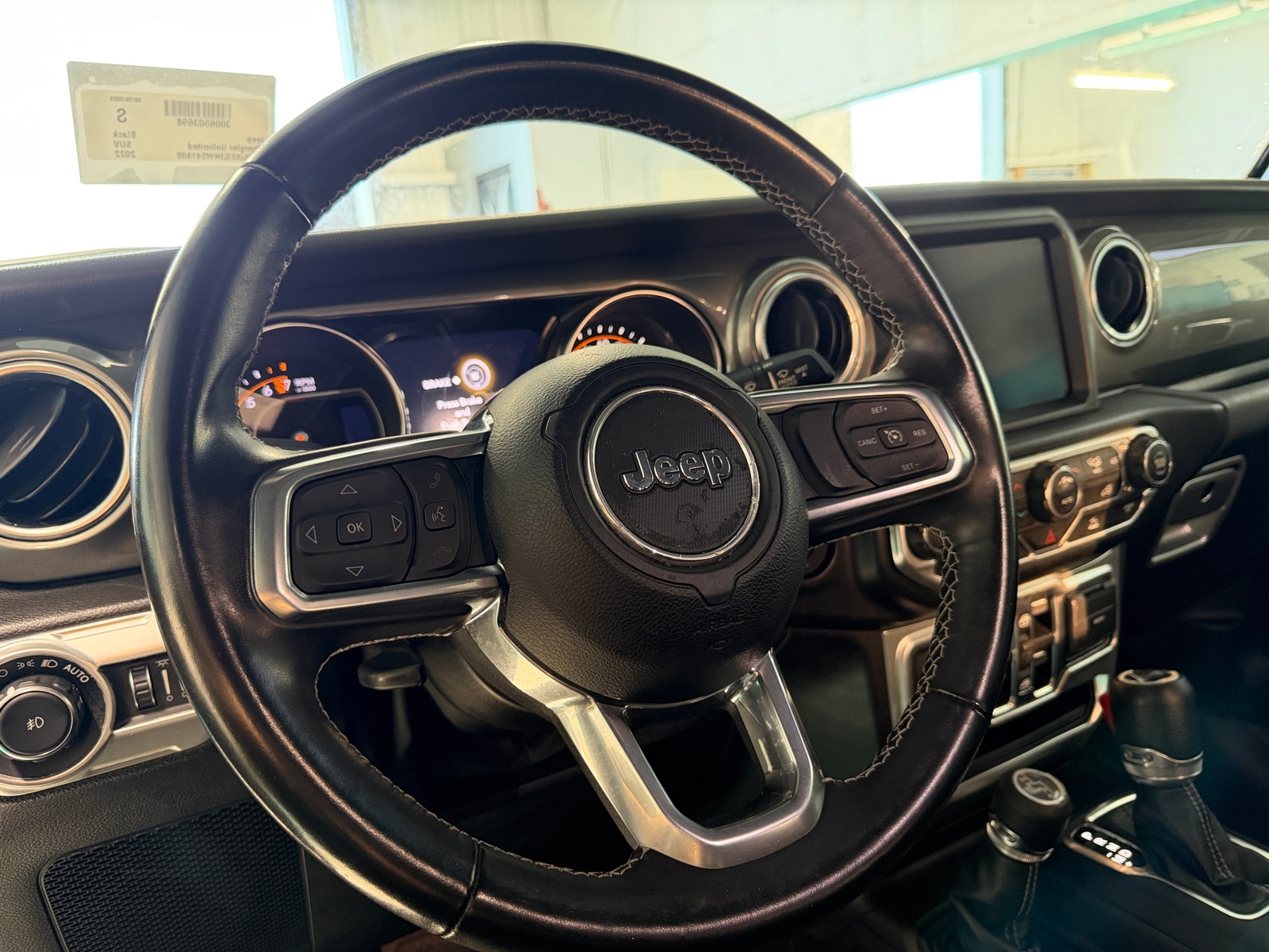 Thumbnail: 2022 Jeep Wrangler - 5
