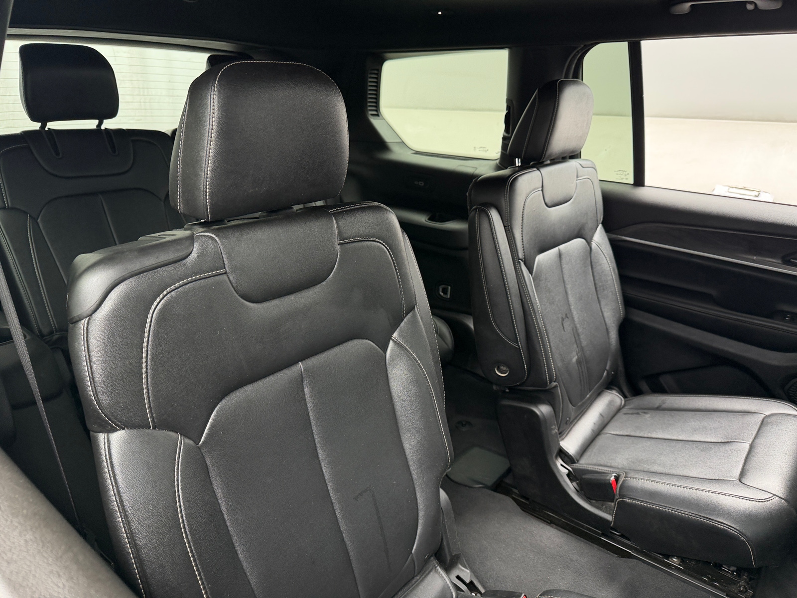 Thumbnail: 2024 Jeep Grand Cherokee L - 5