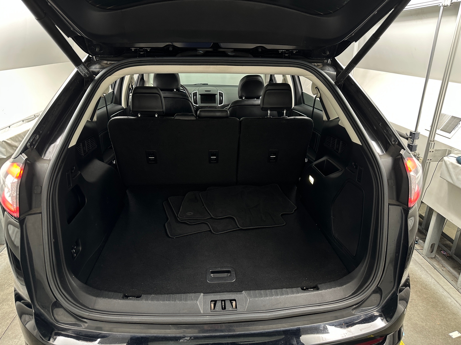 Thumbnail: 2016 Ford Edge - 6