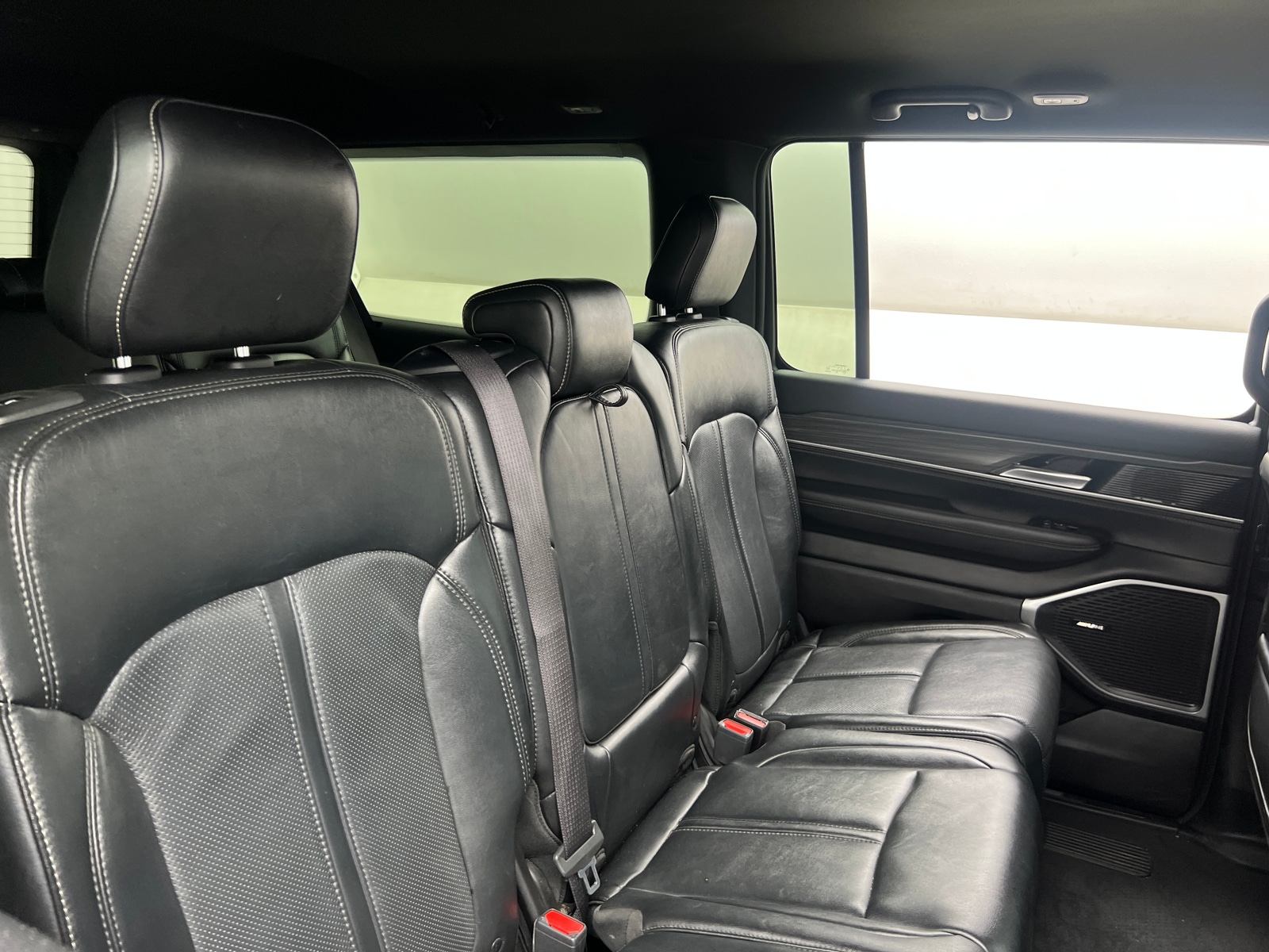 Thumbnail: 2024 Jeep Wagoneer - 5