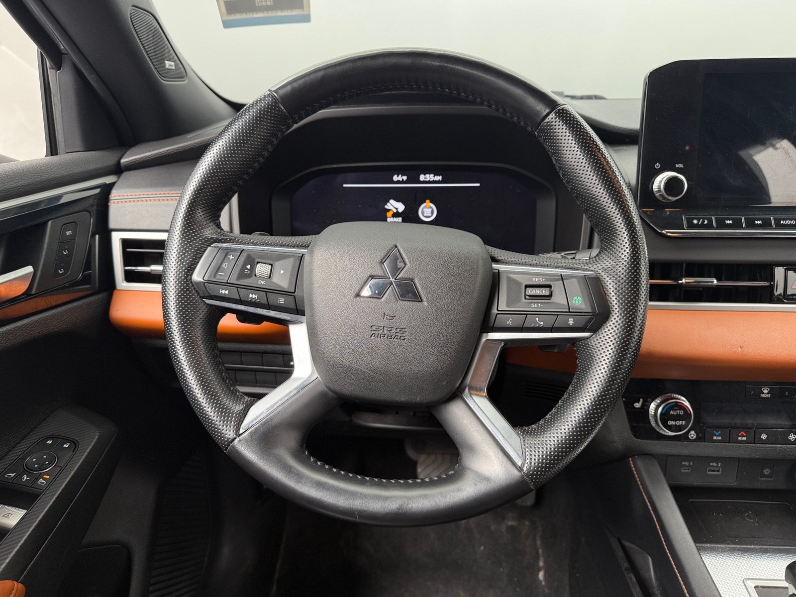 Thumbnail: 2022 Mitsubishi Outlander - 4