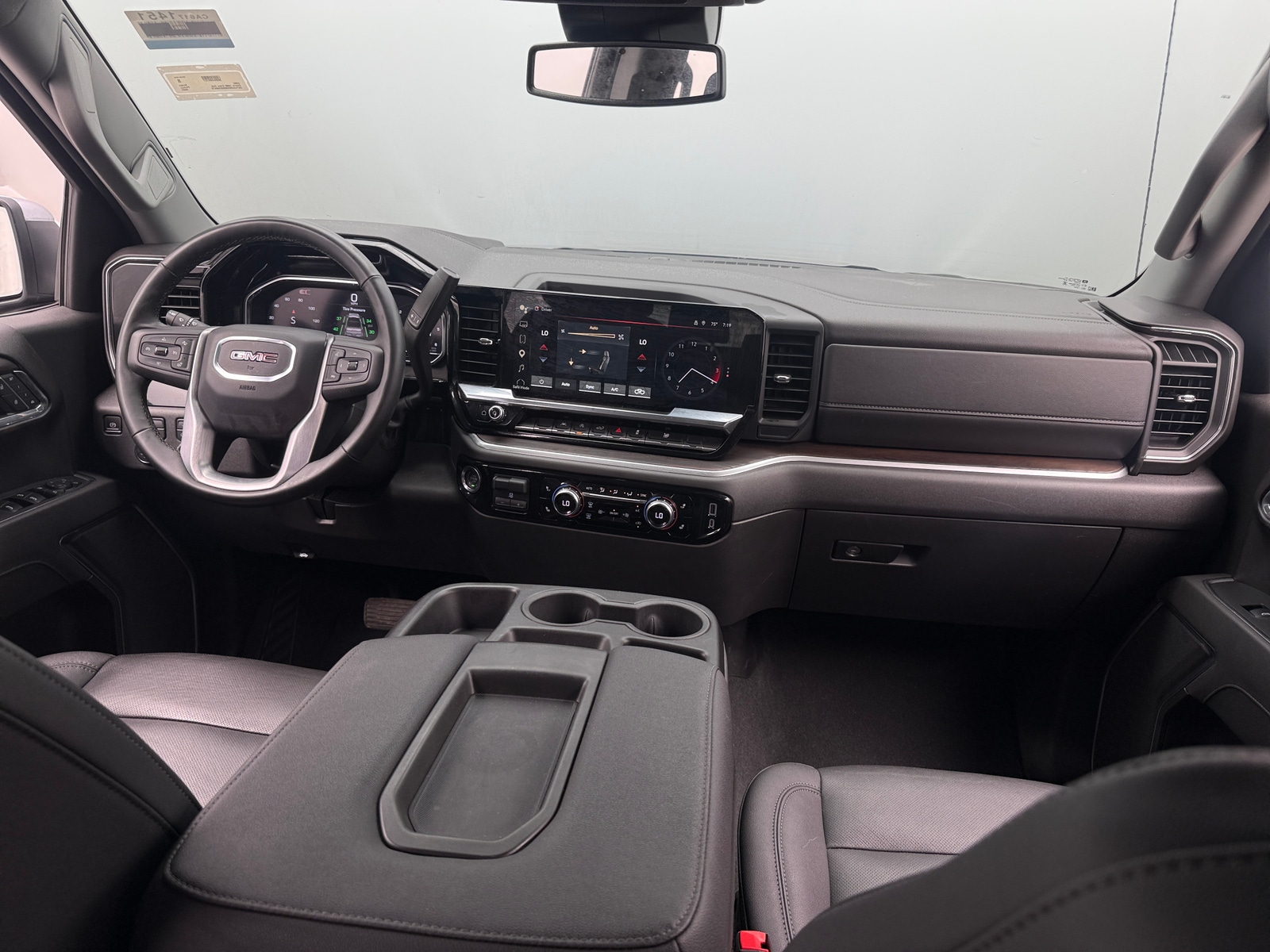 Thumbnail: 2025 GMC Sierra 1500 - 2