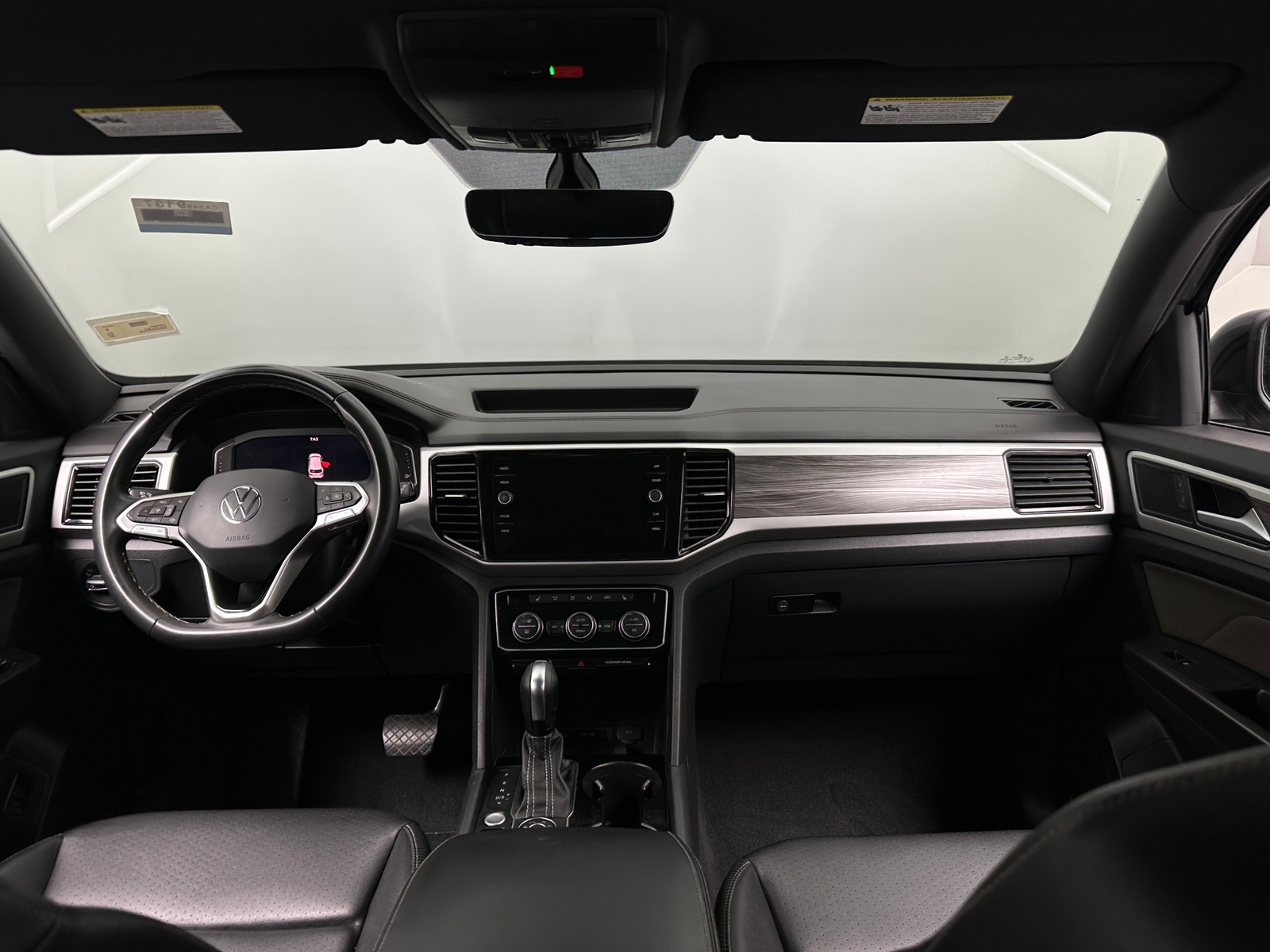 Thumbnail: 2023 Volkswagen Atlas - 3