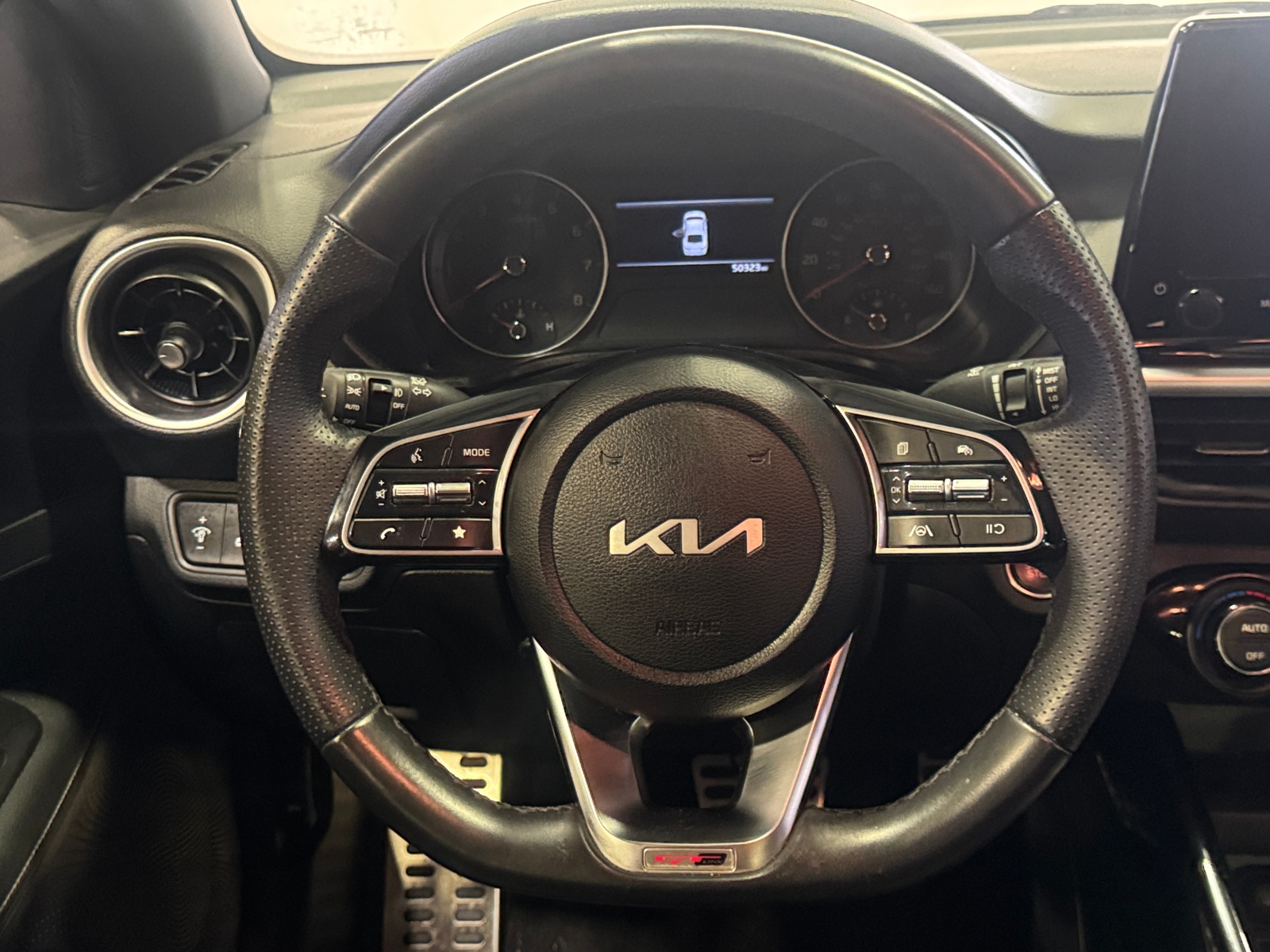 Thumbnail: 2023 Kia Forte - 4