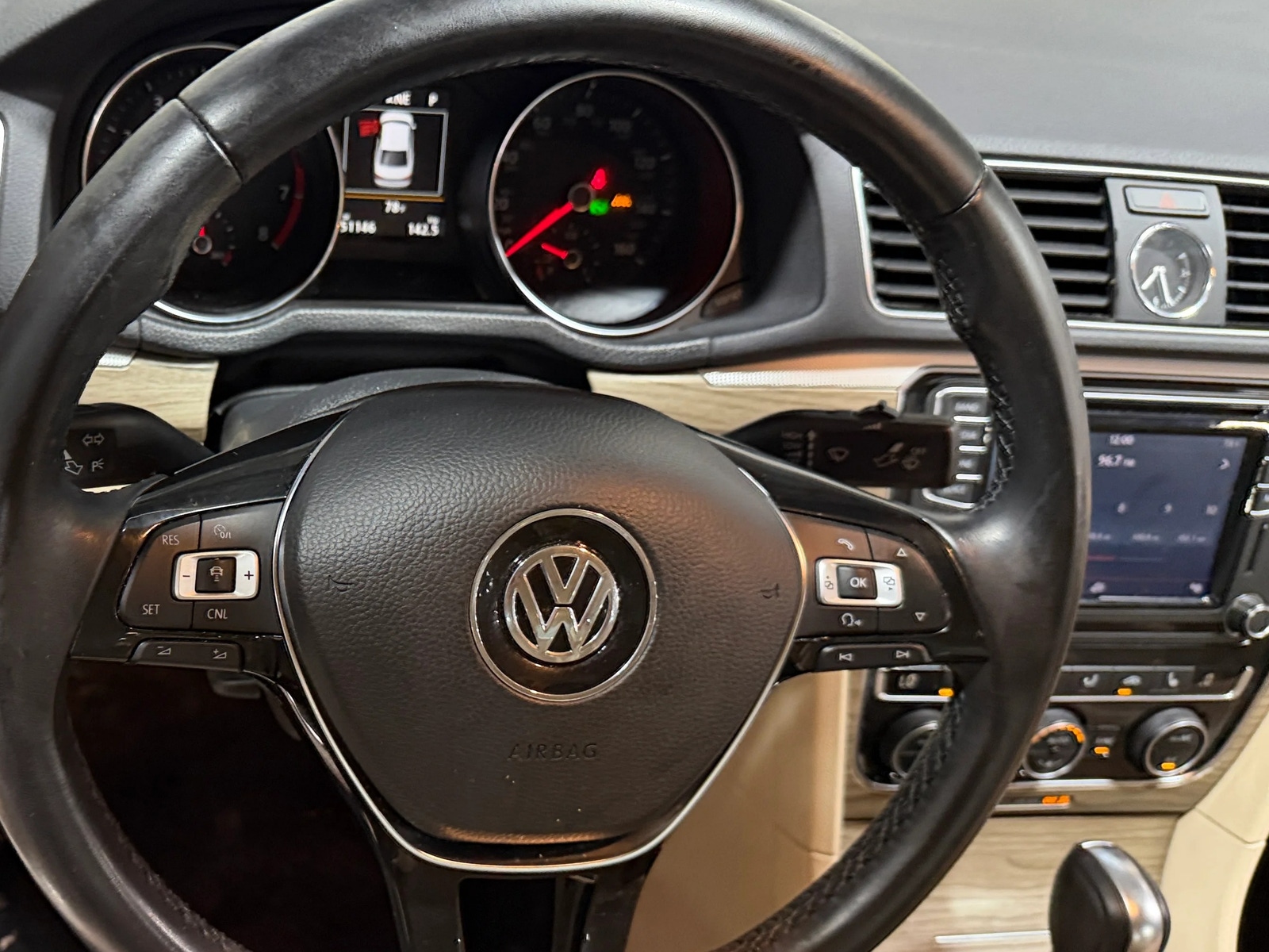 Thumbnail: 2016 Volkswagen Passat - 5