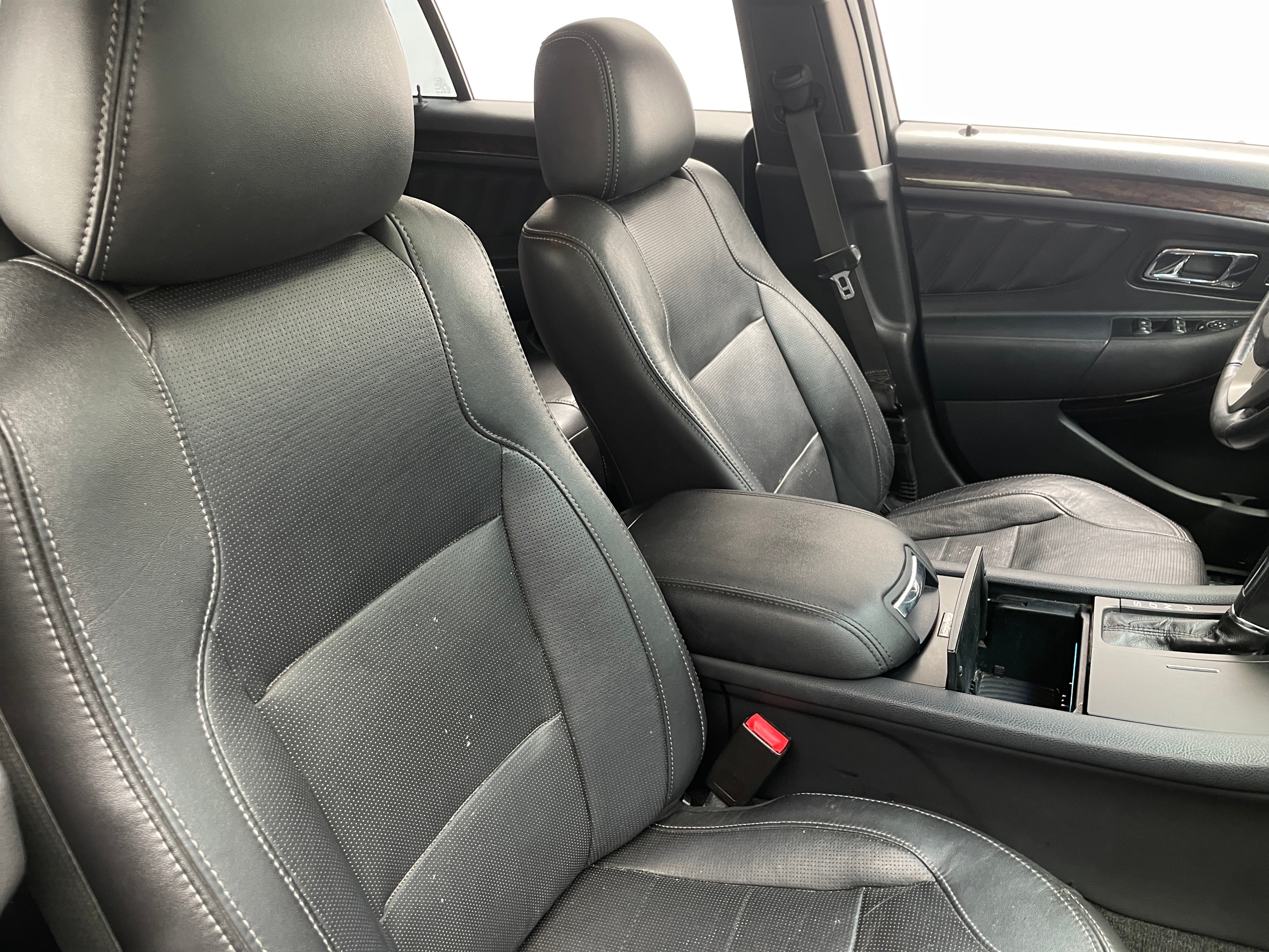 2015 Ford Taurus