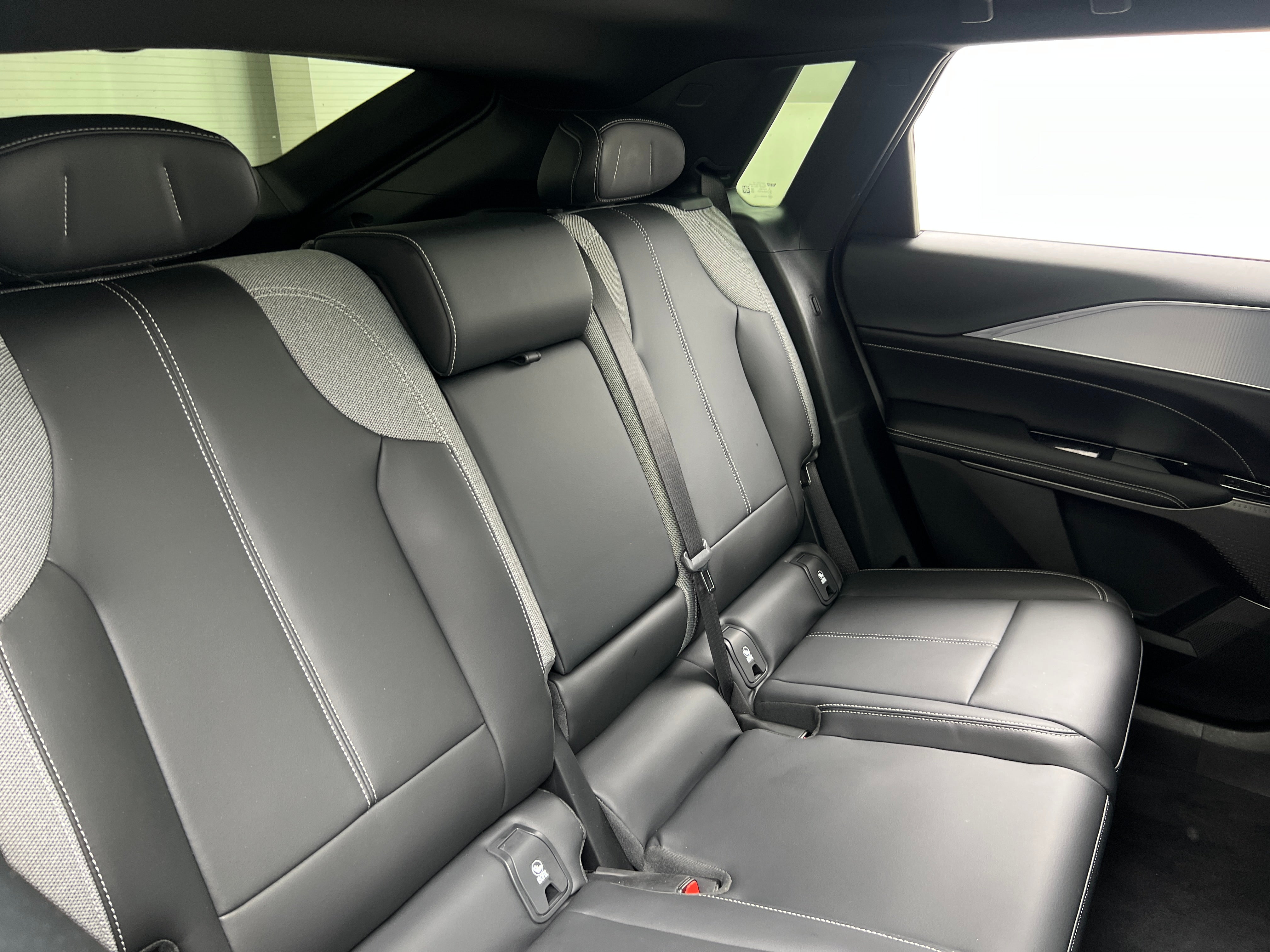 Used 2024 Cadillac LYRIQ Tech with VIN 1GYKPMRL3RZ139230 for sale in Auburn, WA
