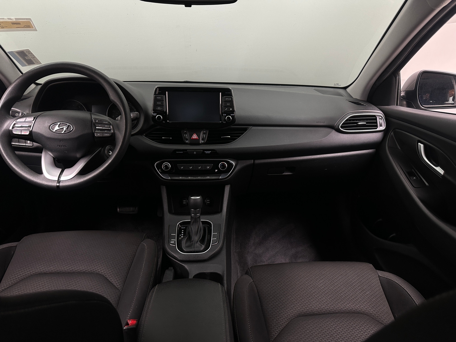 Thumbnail: 2020 Hyundai Elantra - 3