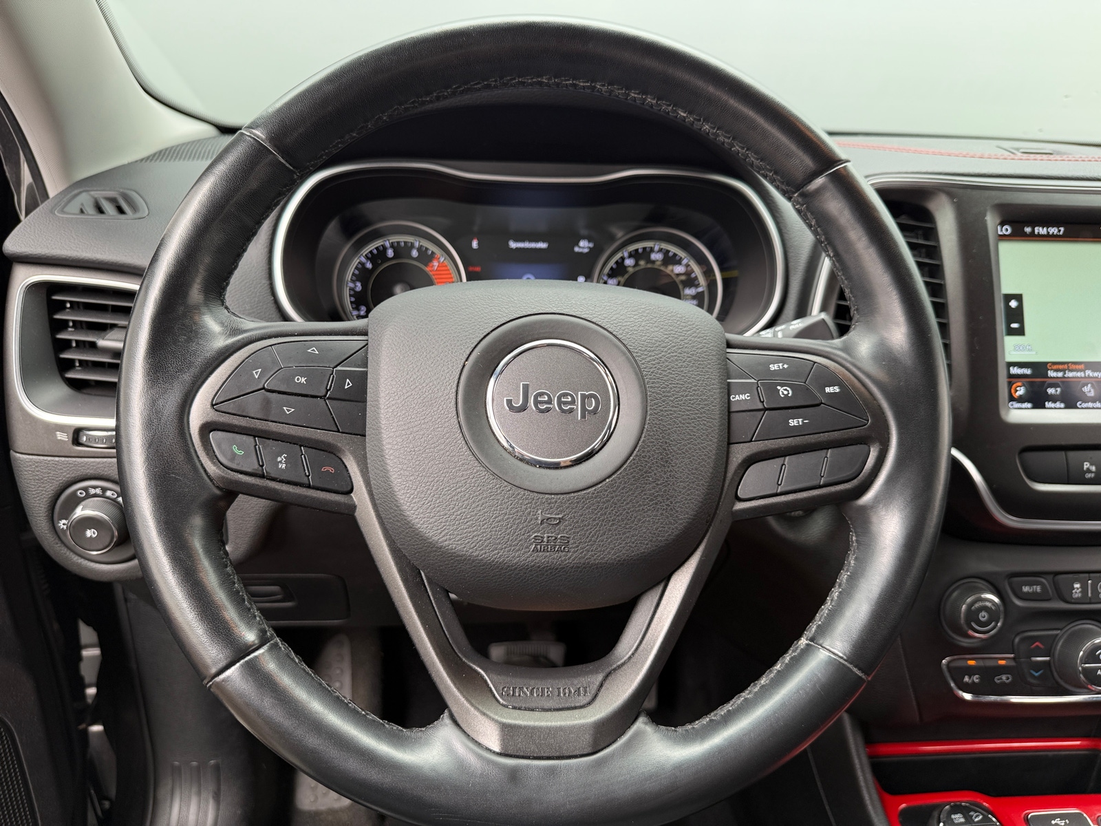 Thumbnail: 2020 Jeep Cherokee - 5
