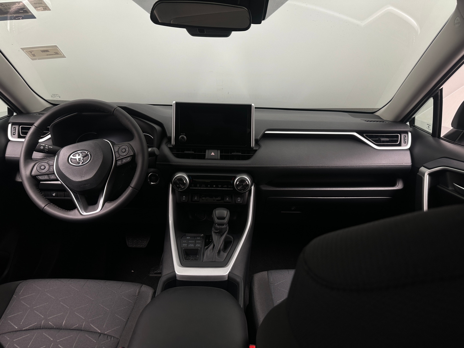 Thumbnail: 2025 Toyota RAV4 - 3