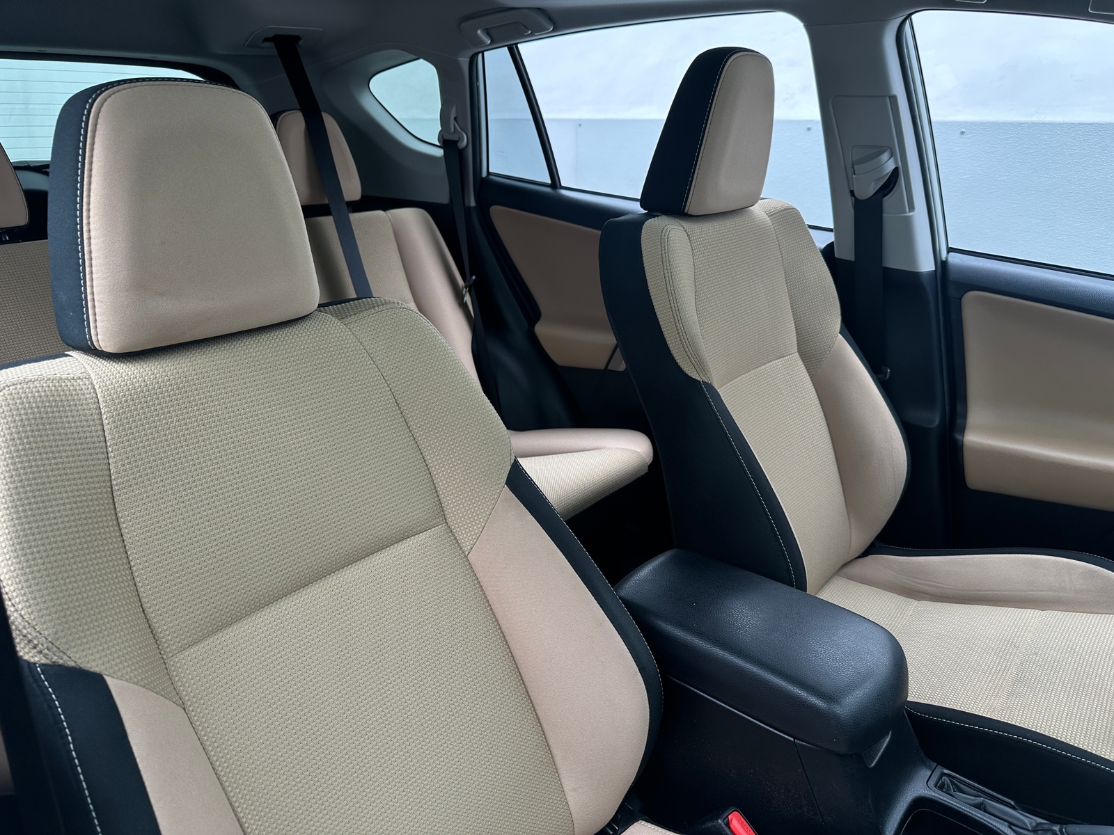 Thumbnail: 2018 Toyota RAV4 - 2