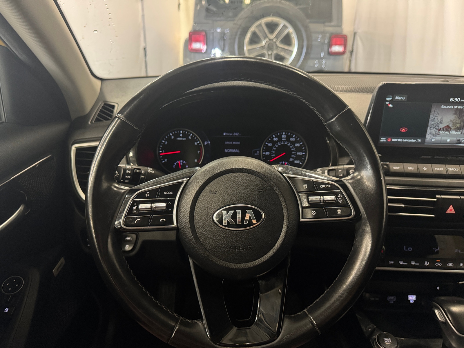 Thumbnail: 2021 Kia Seltos - 4