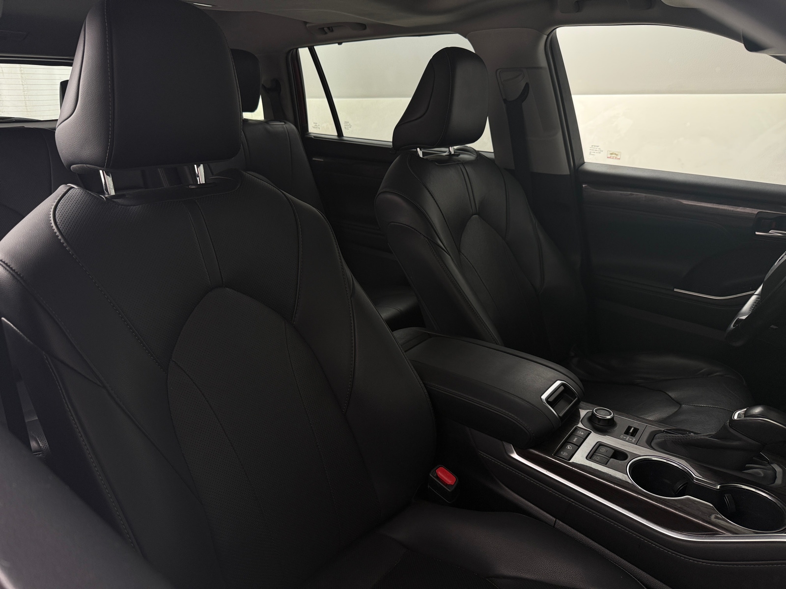 Thumbnail: 2020 Toyota Highlander - 2