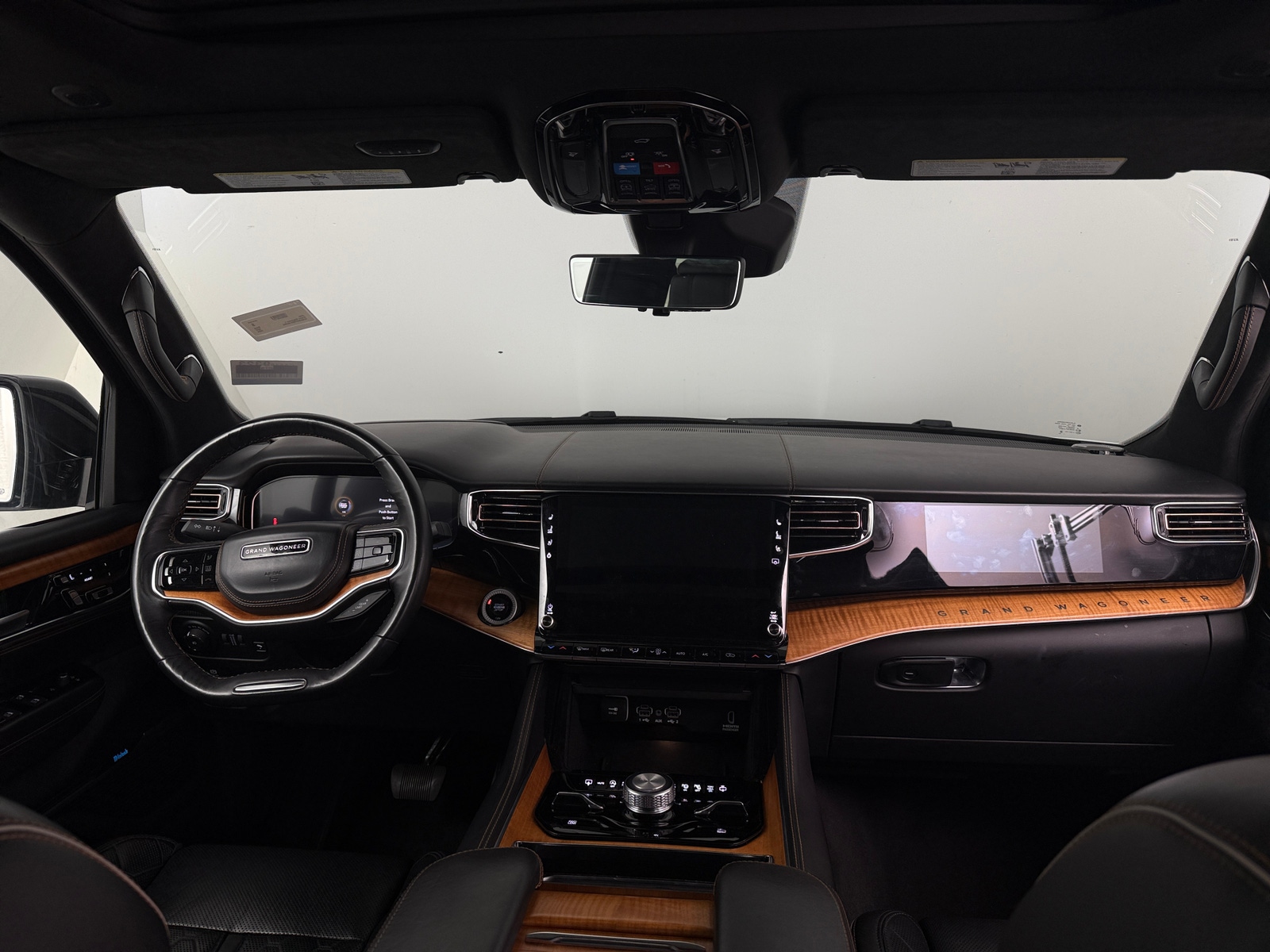 Thumbnail: 2024 Jeep Grand Wagoneer L - 2