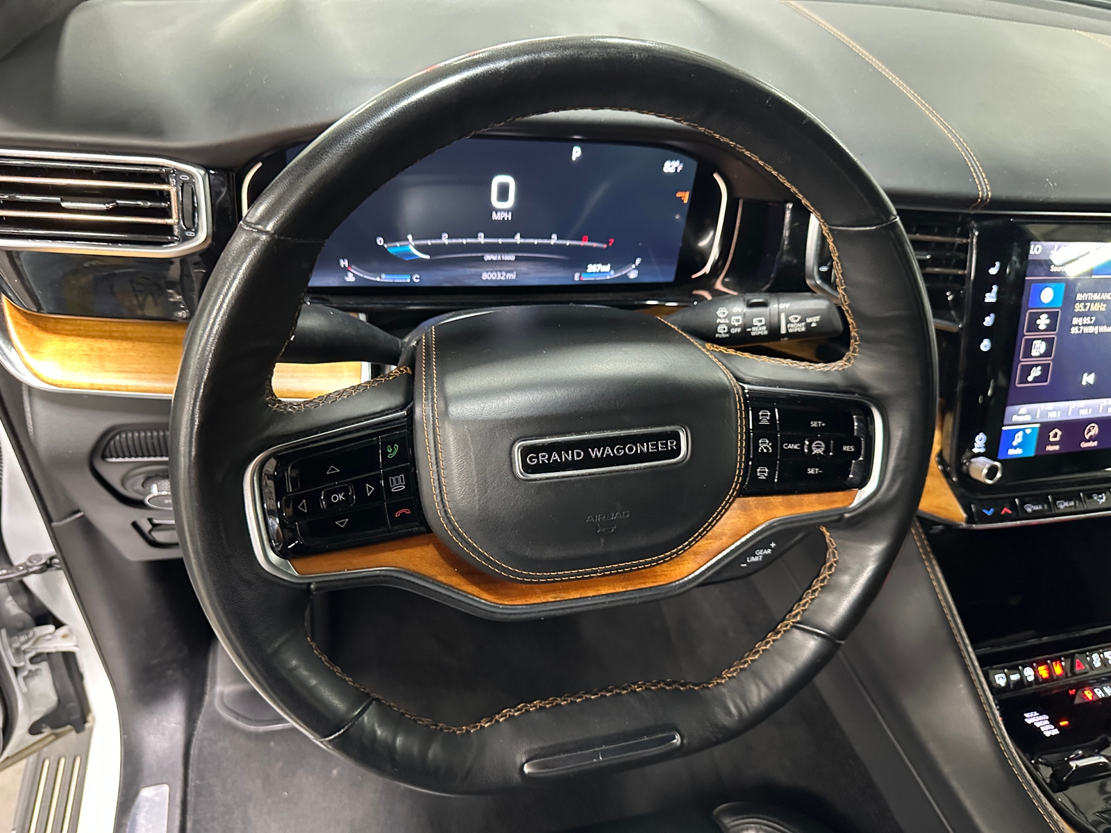 Thumbnail: 2024 Jeep Grand Wagoneer L - 4