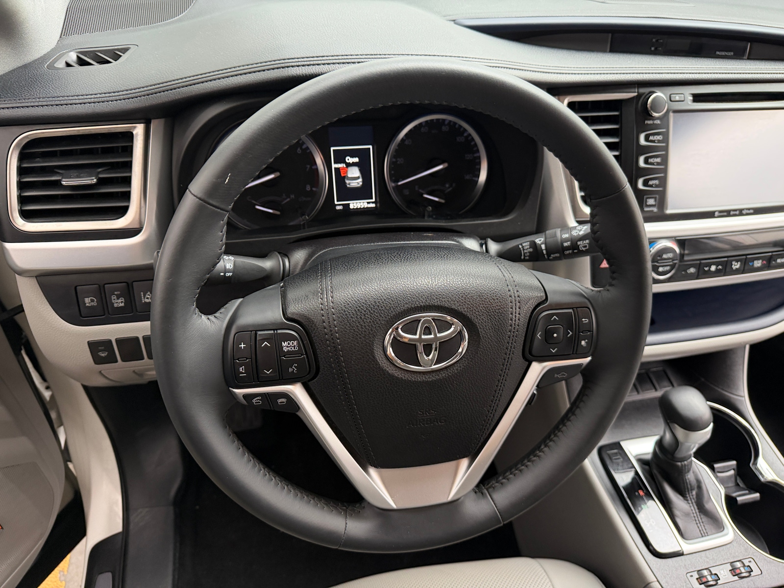 Thumbnail: 2016 Toyota Highlander - 4