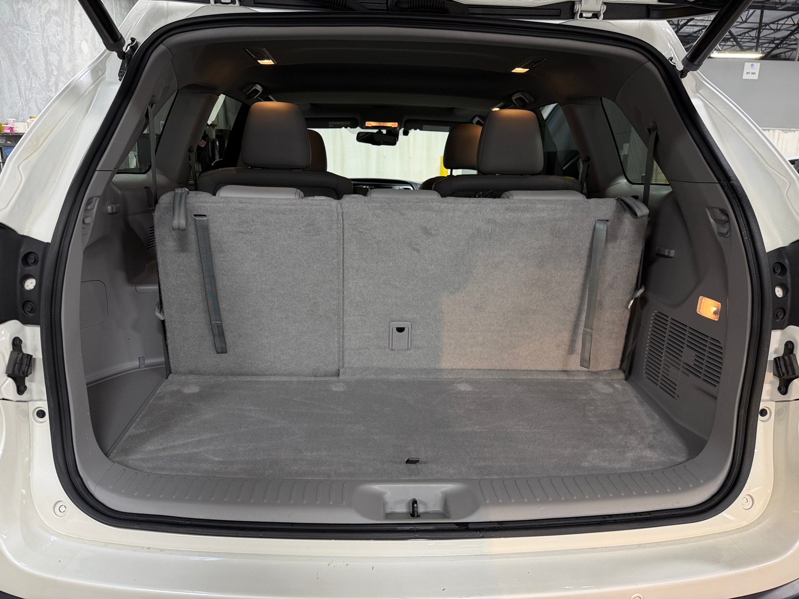 Thumbnail: 2016 Toyota Highlander - 6