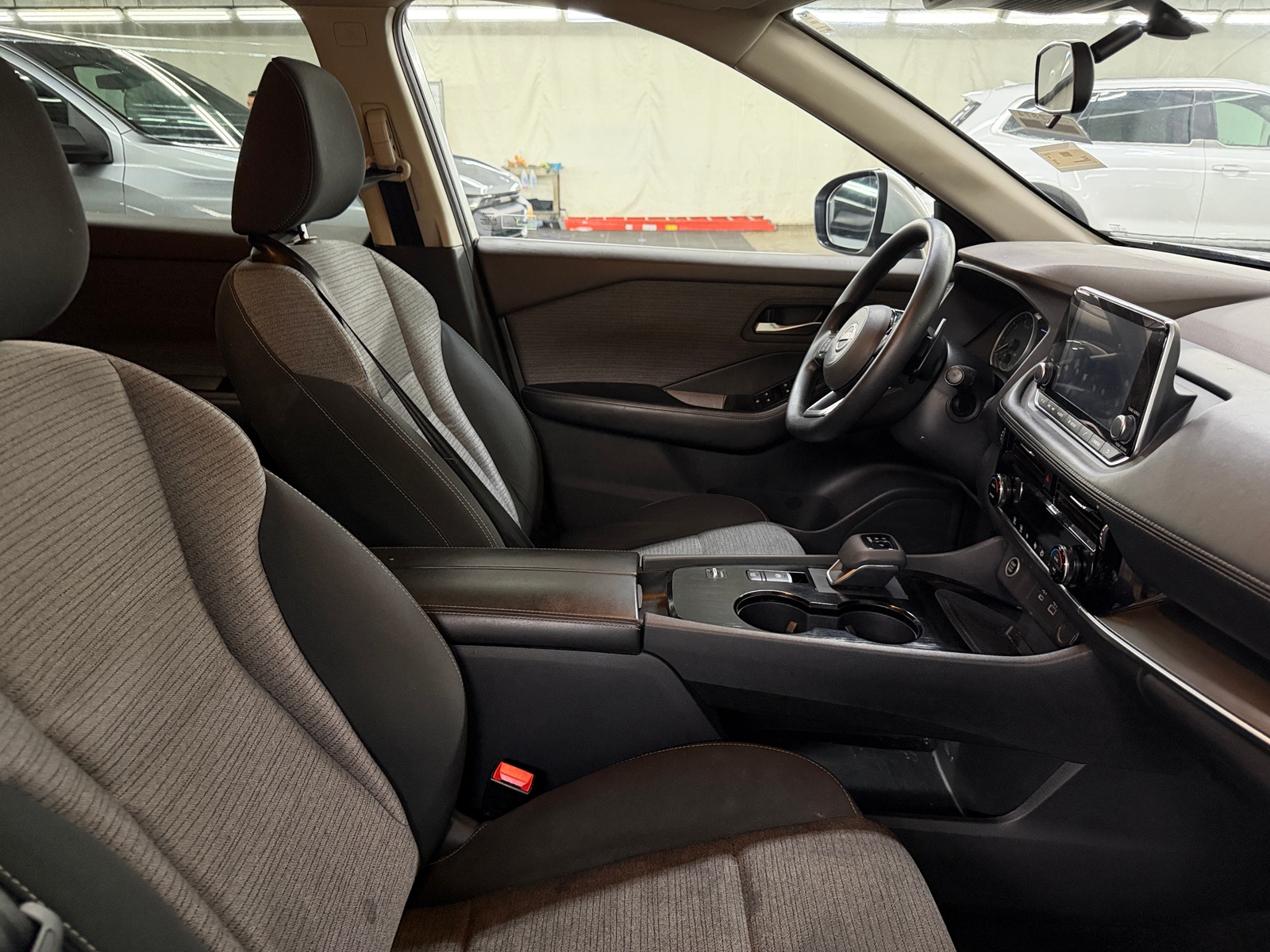 Thumbnail: 2022 Nissan Rogue - 2
