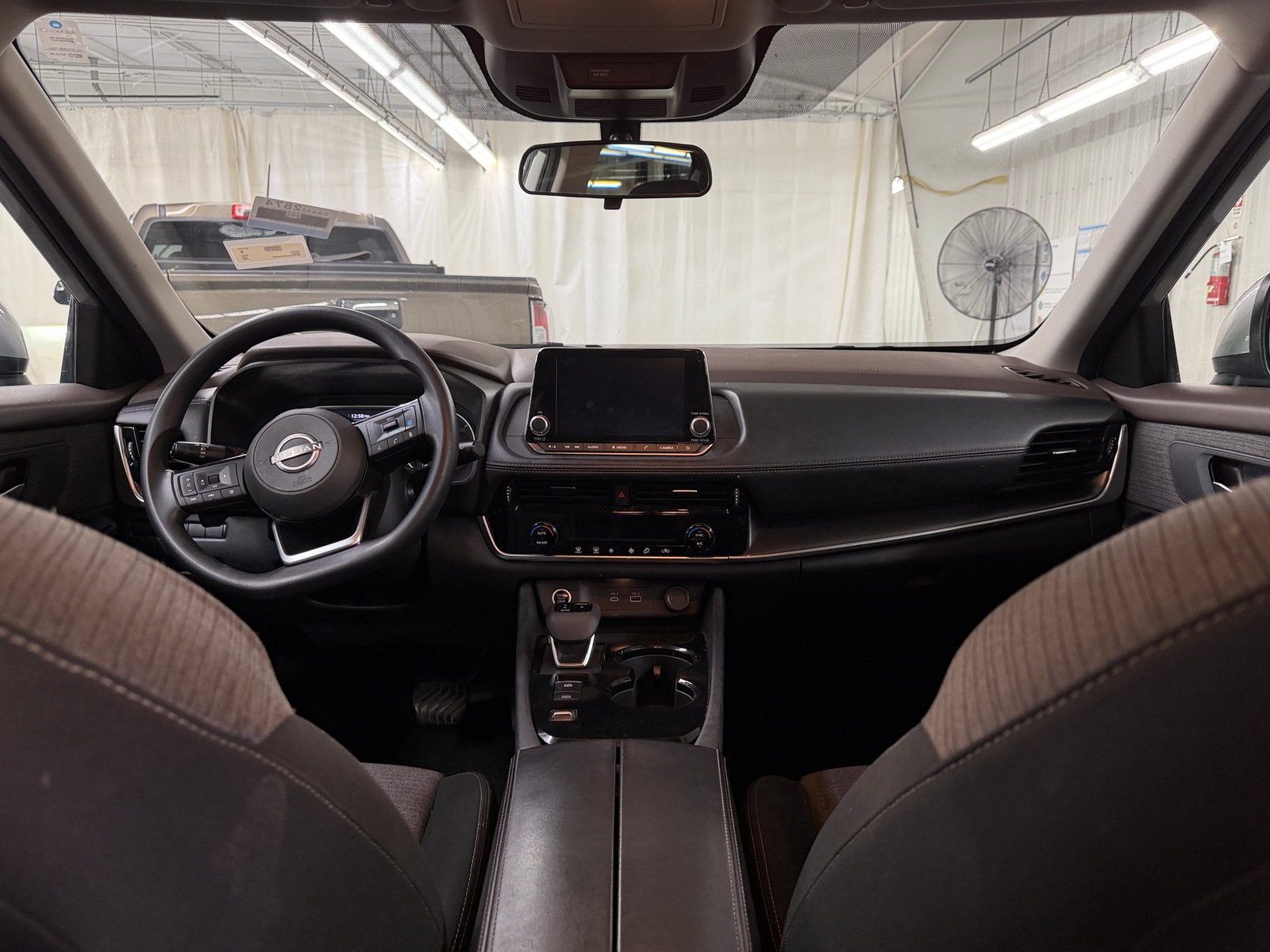 Thumbnail: 2022 Nissan Rogue - 3