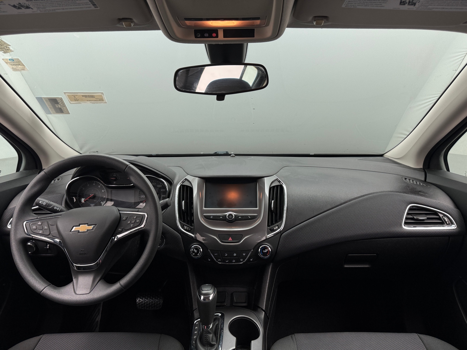 Thumbnail: 2018 Chevrolet Cruze - 3