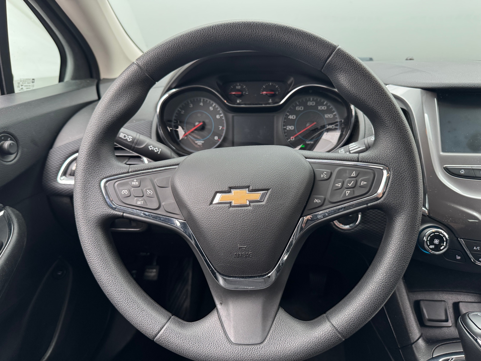 Thumbnail: 2018 Chevrolet Cruze - 5