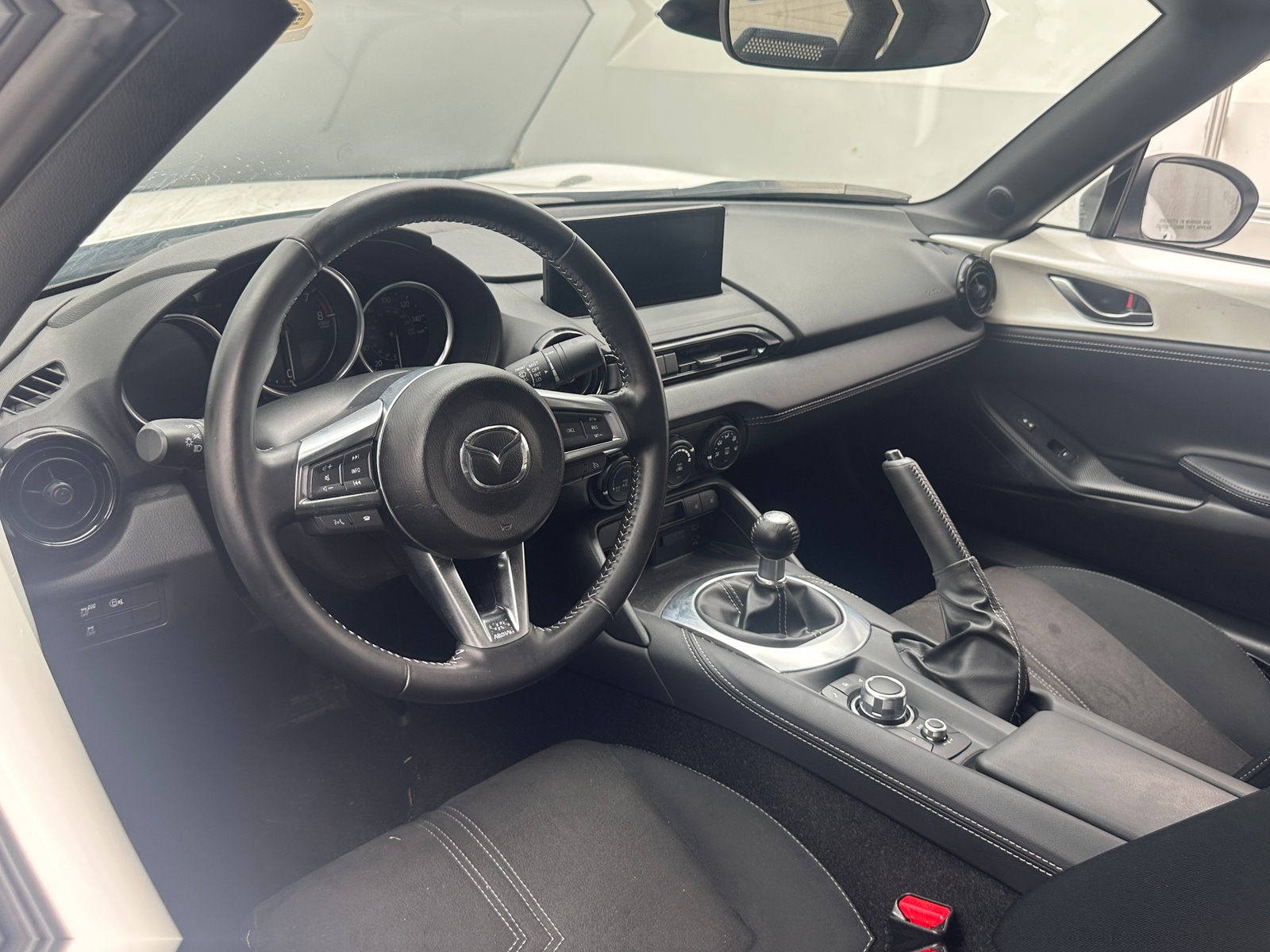 Thumbnail: 2025 Mazda MX-5 Miata - 3