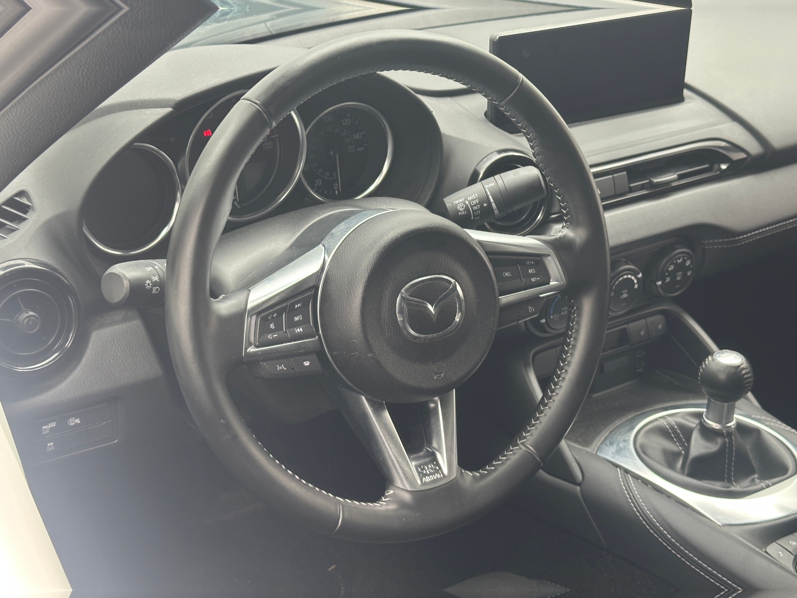 Thumbnail: 2025 Mazda MX-5 Miata - 5