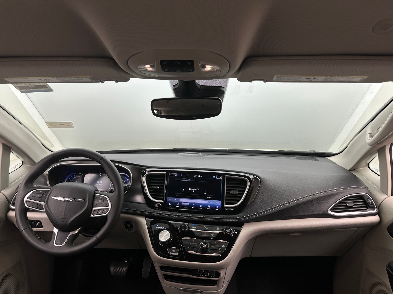 Thumbnail: 2024 Chrysler Pacifica - 2
