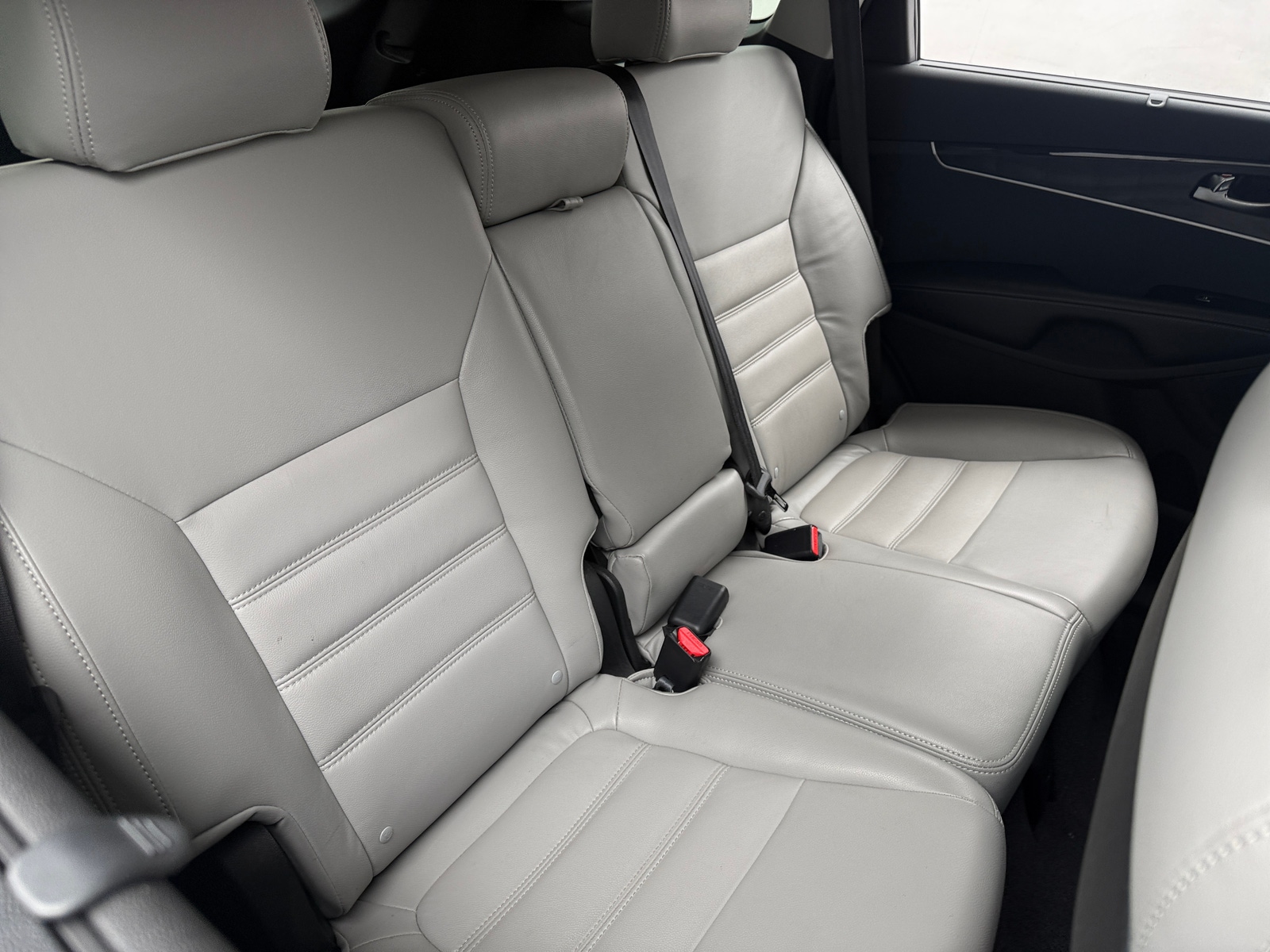 Thumbnail: 2018 Kia Sorento - 5