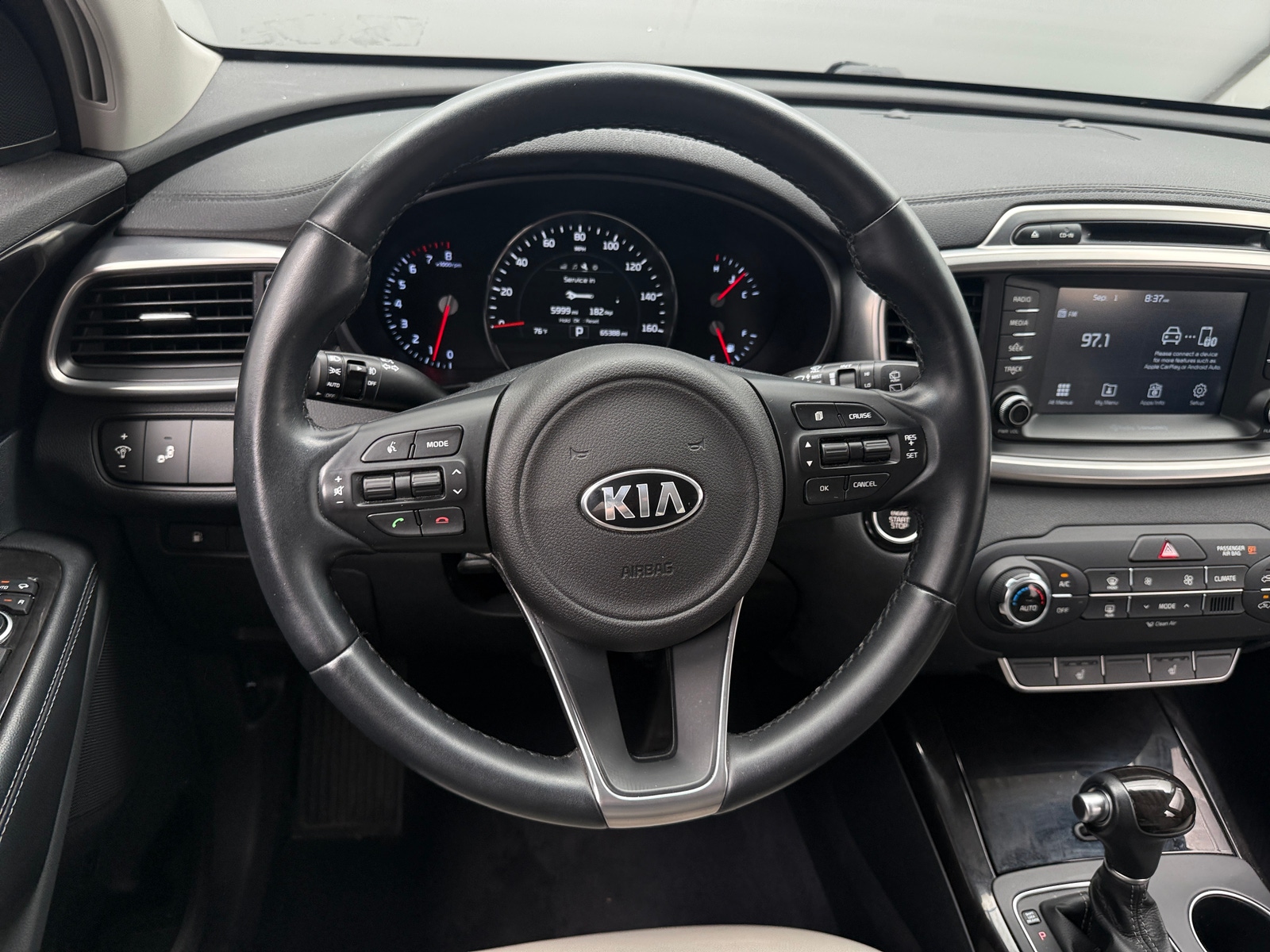 Thumbnail: 2018 Kia Sorento - 4