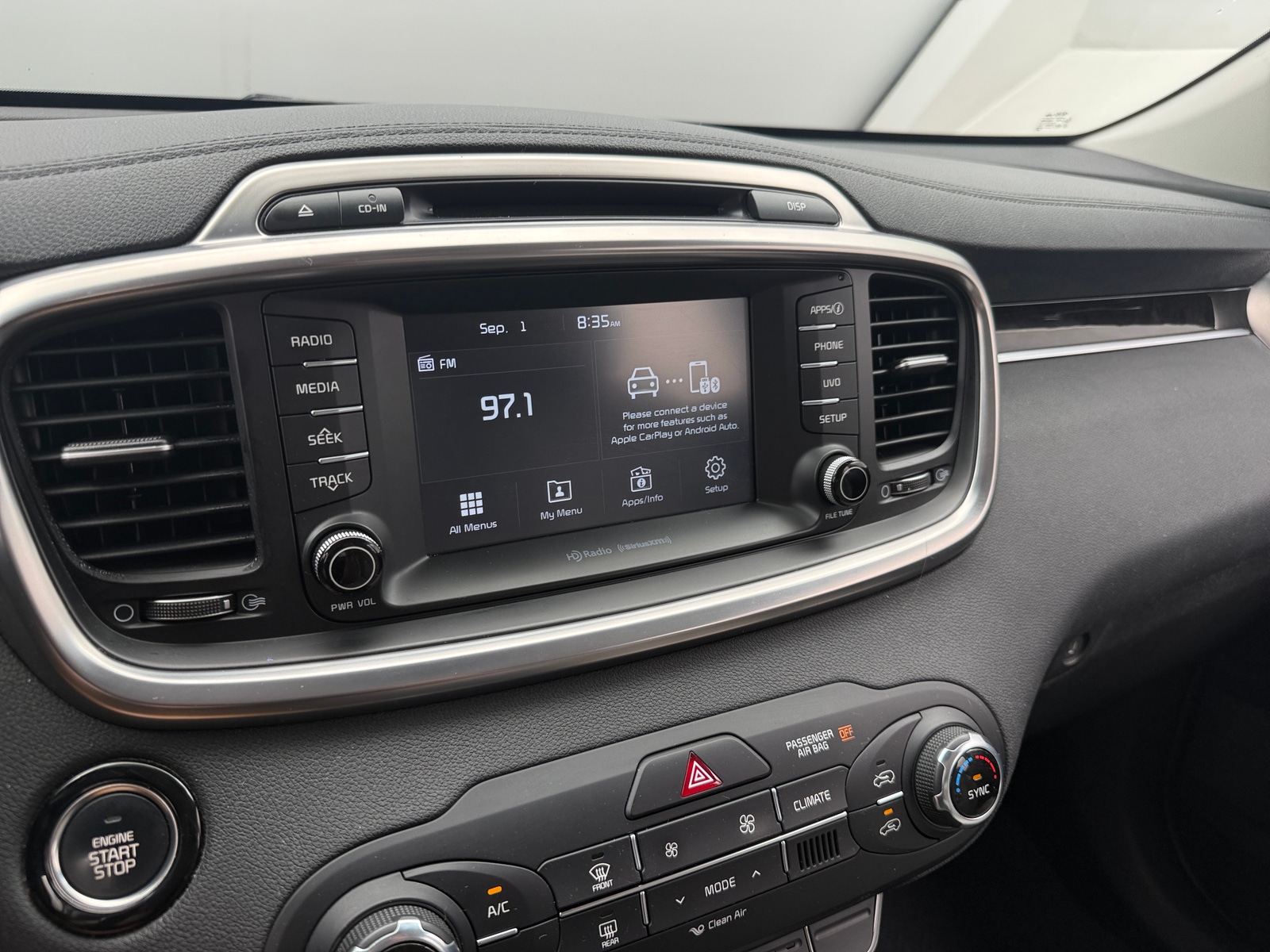 Thumbnail: 2018 Kia Sorento - 3
