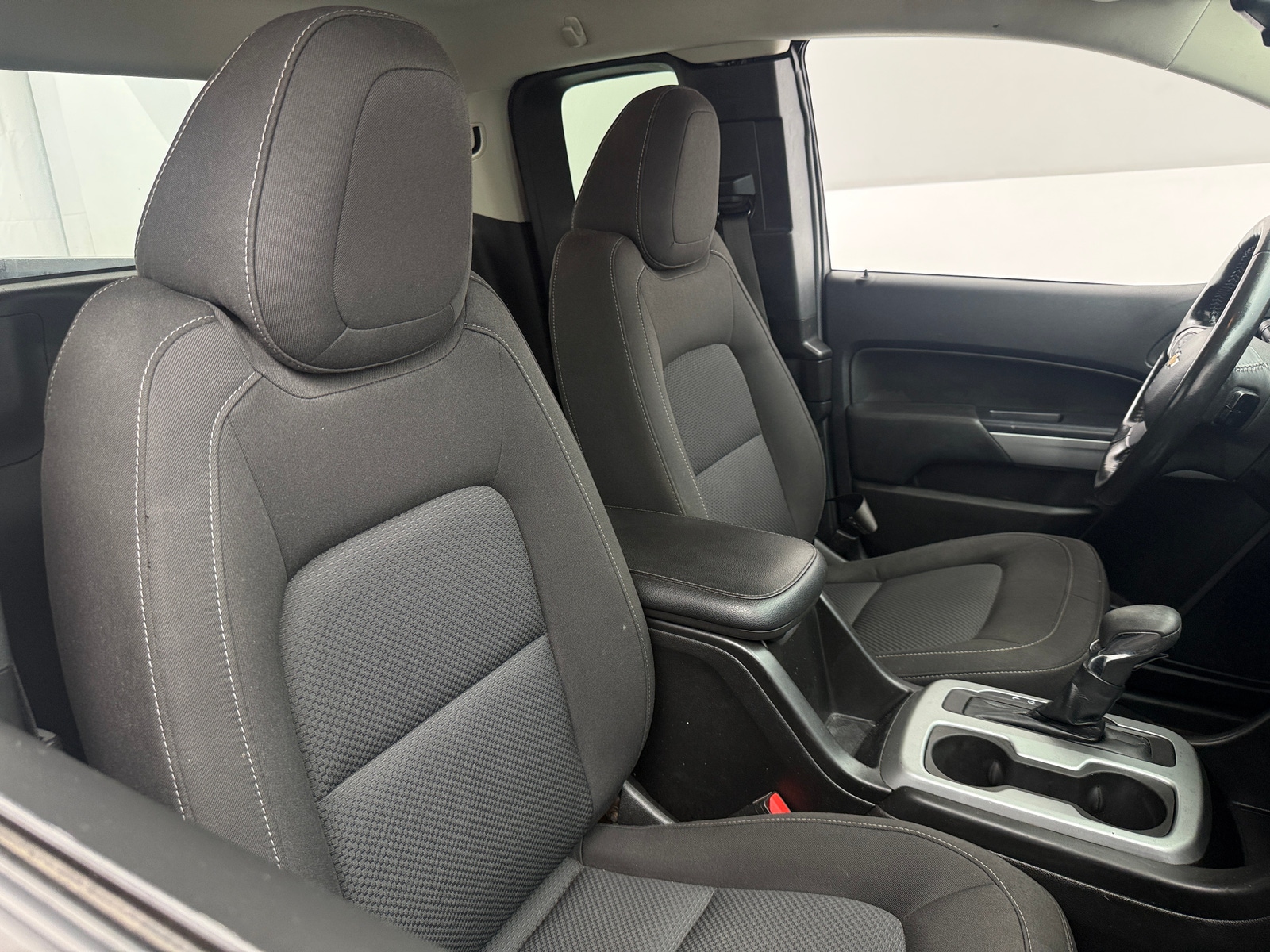 Thumbnail: 2022 Chevrolet Colorado - 2